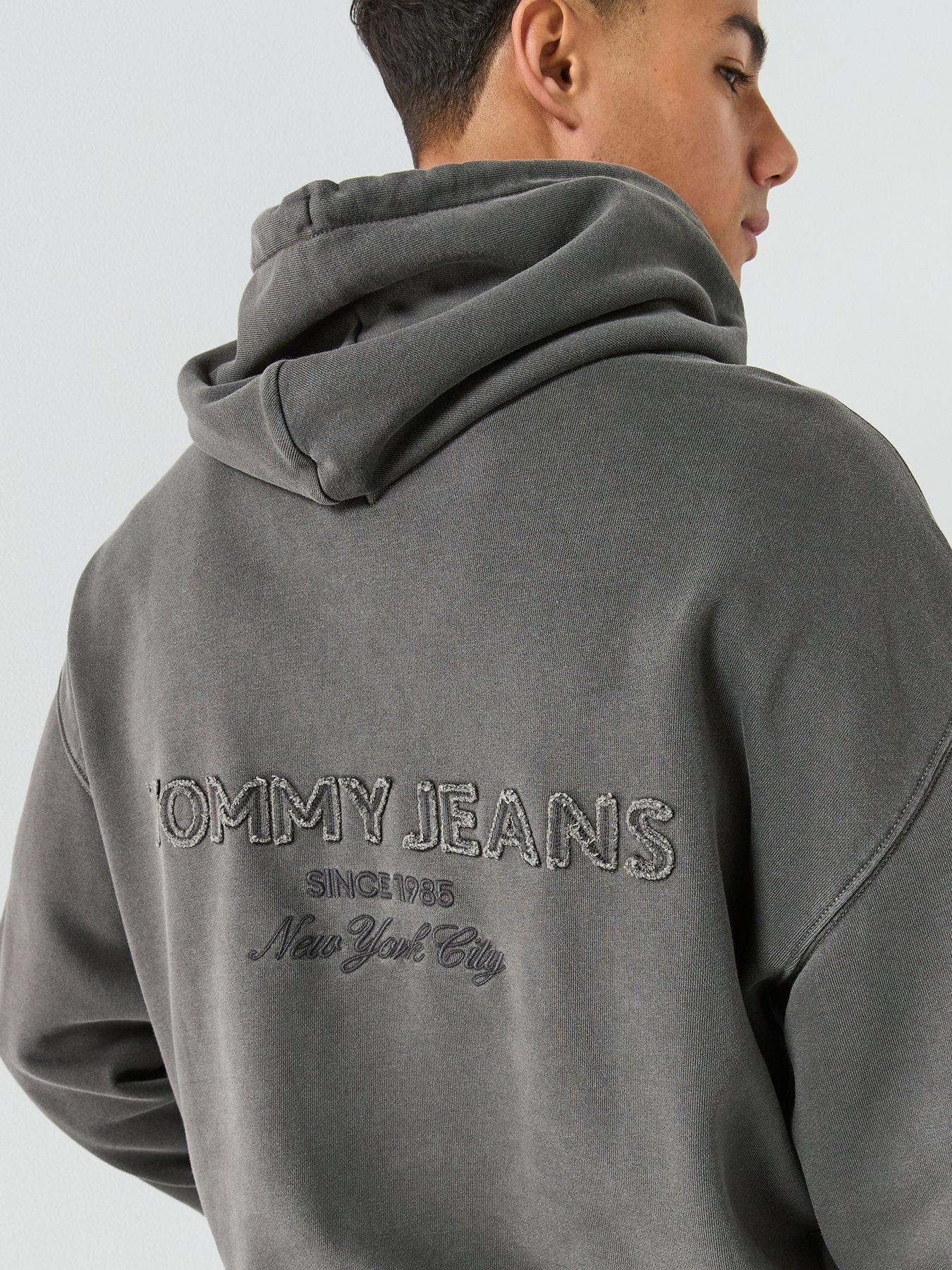  image of tommy-jeans-back-graphic-90s-pullover-hoodie-black