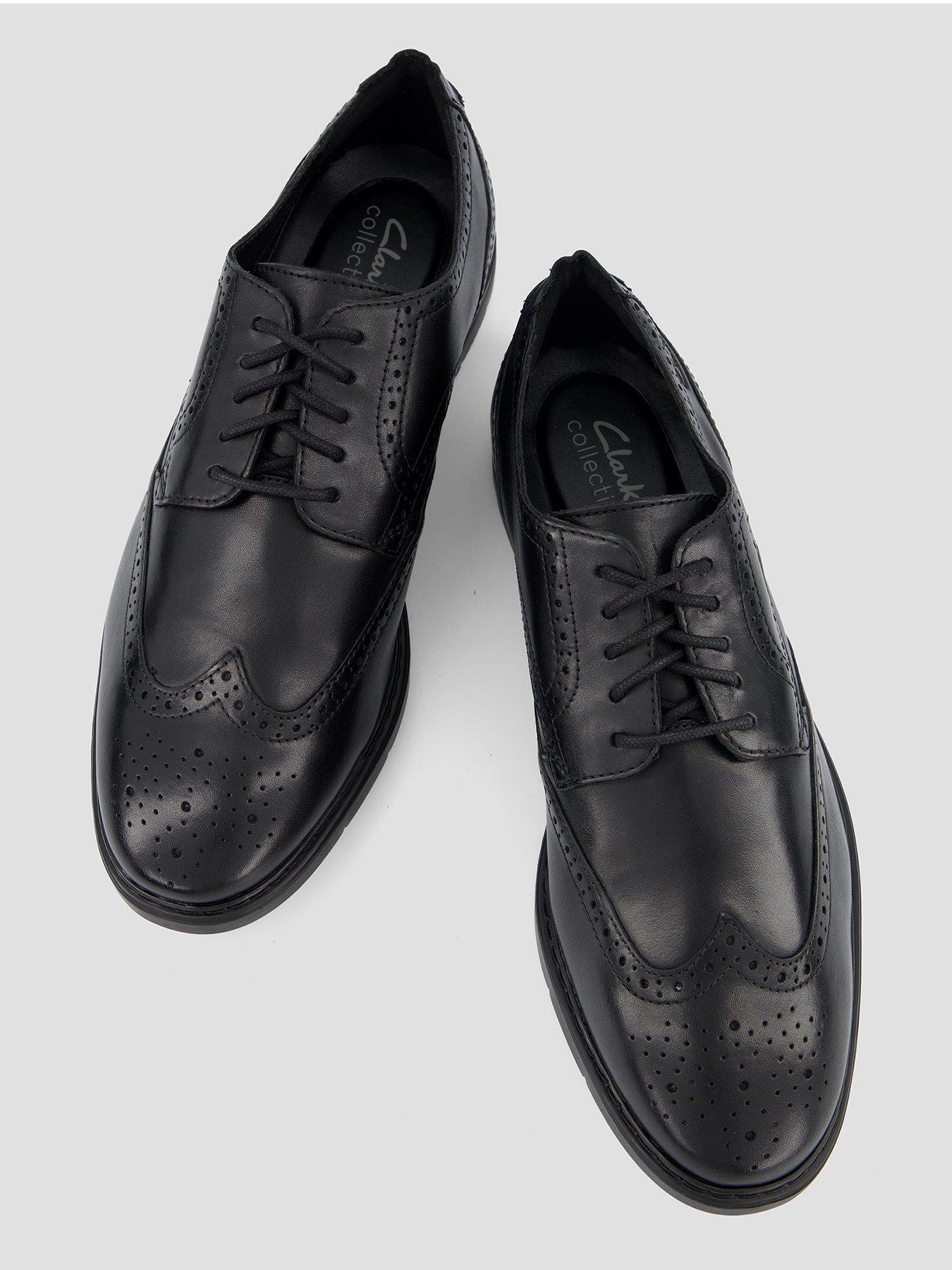 Image 3 of 6 of Clarks Clarks Banbury Tip Black Leather
