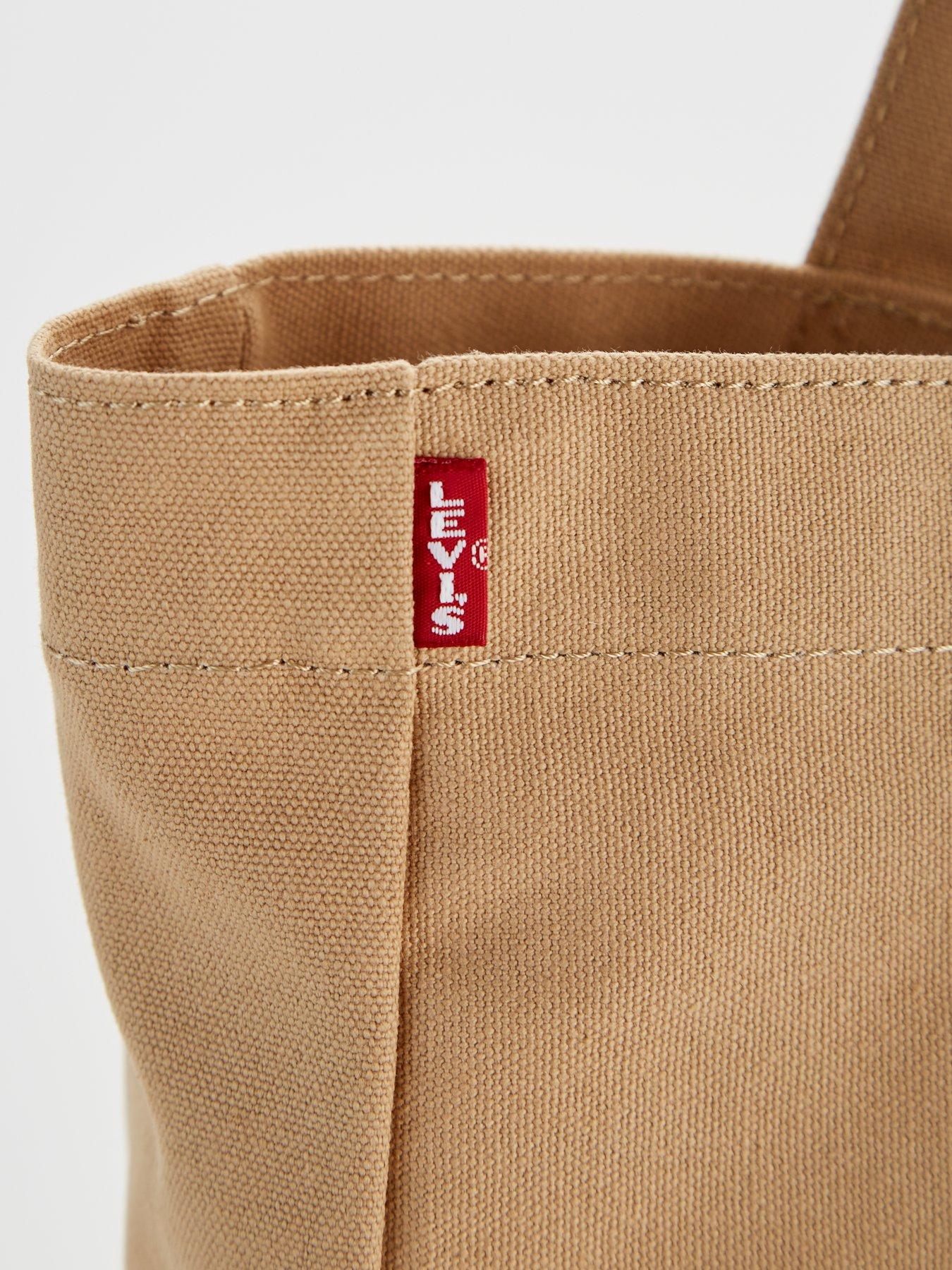  image of levis-everyday-graphic-tote-beige