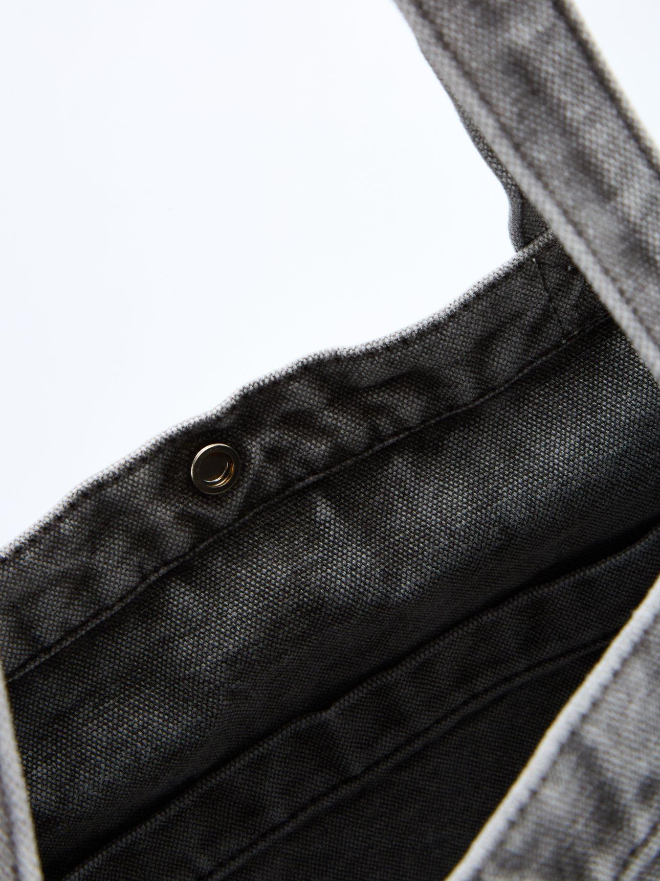  image of levis-back-pocket-tote-elevation-sunshine-evening-grey