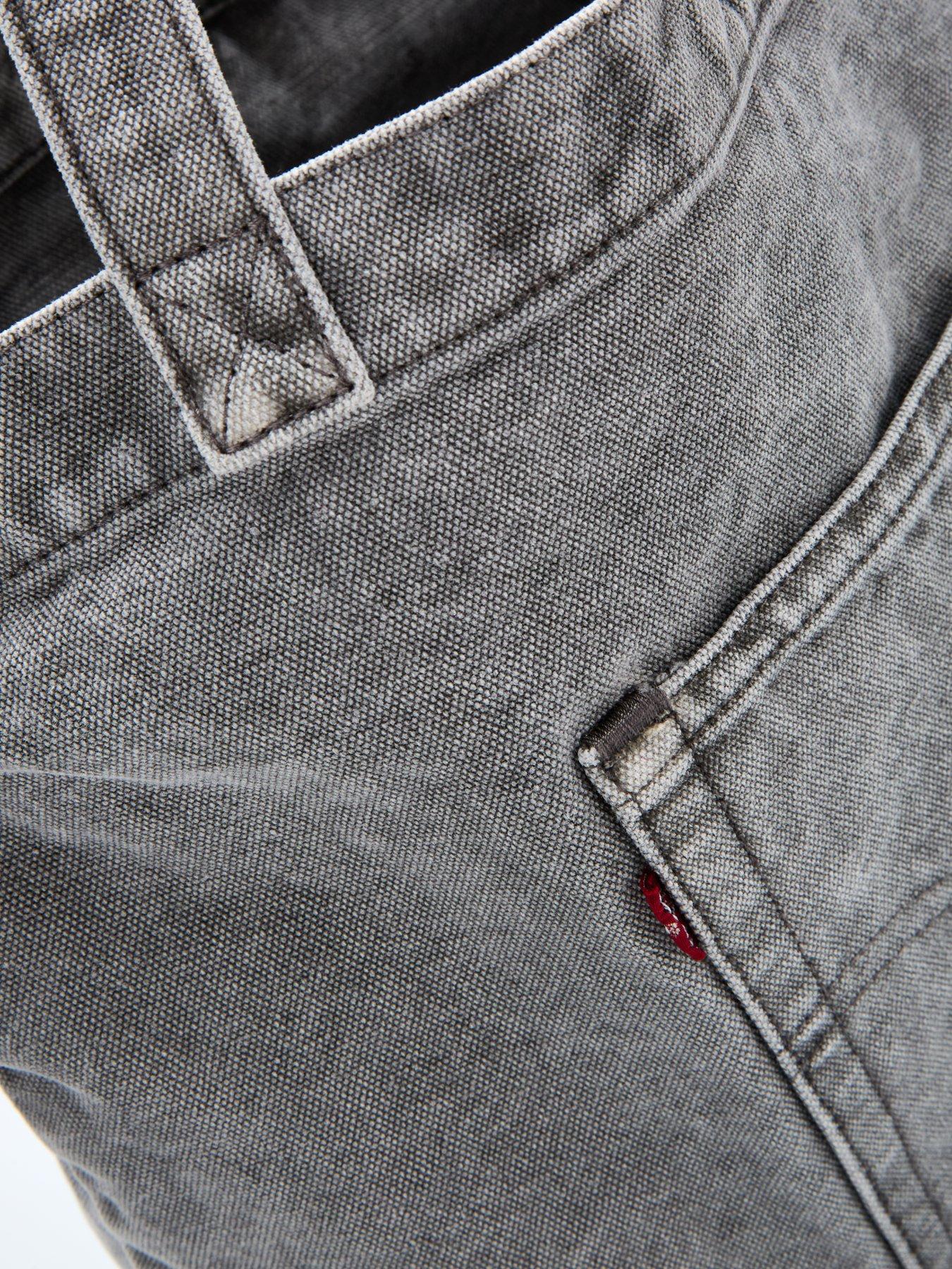  image of levis-back-pocket-tote-elevation-sunshine-evening-grey