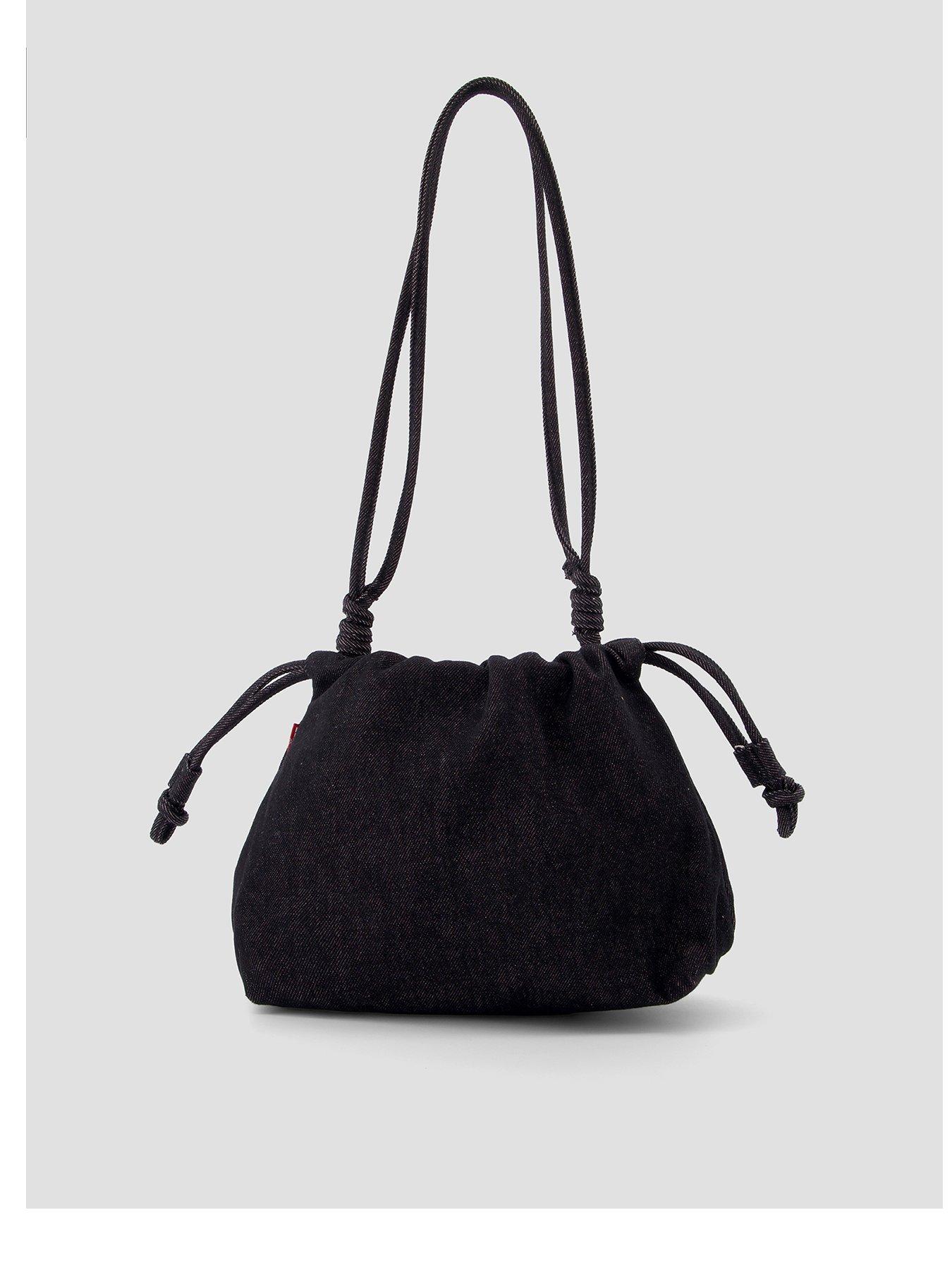 front image of levis-isabelle-crossbody