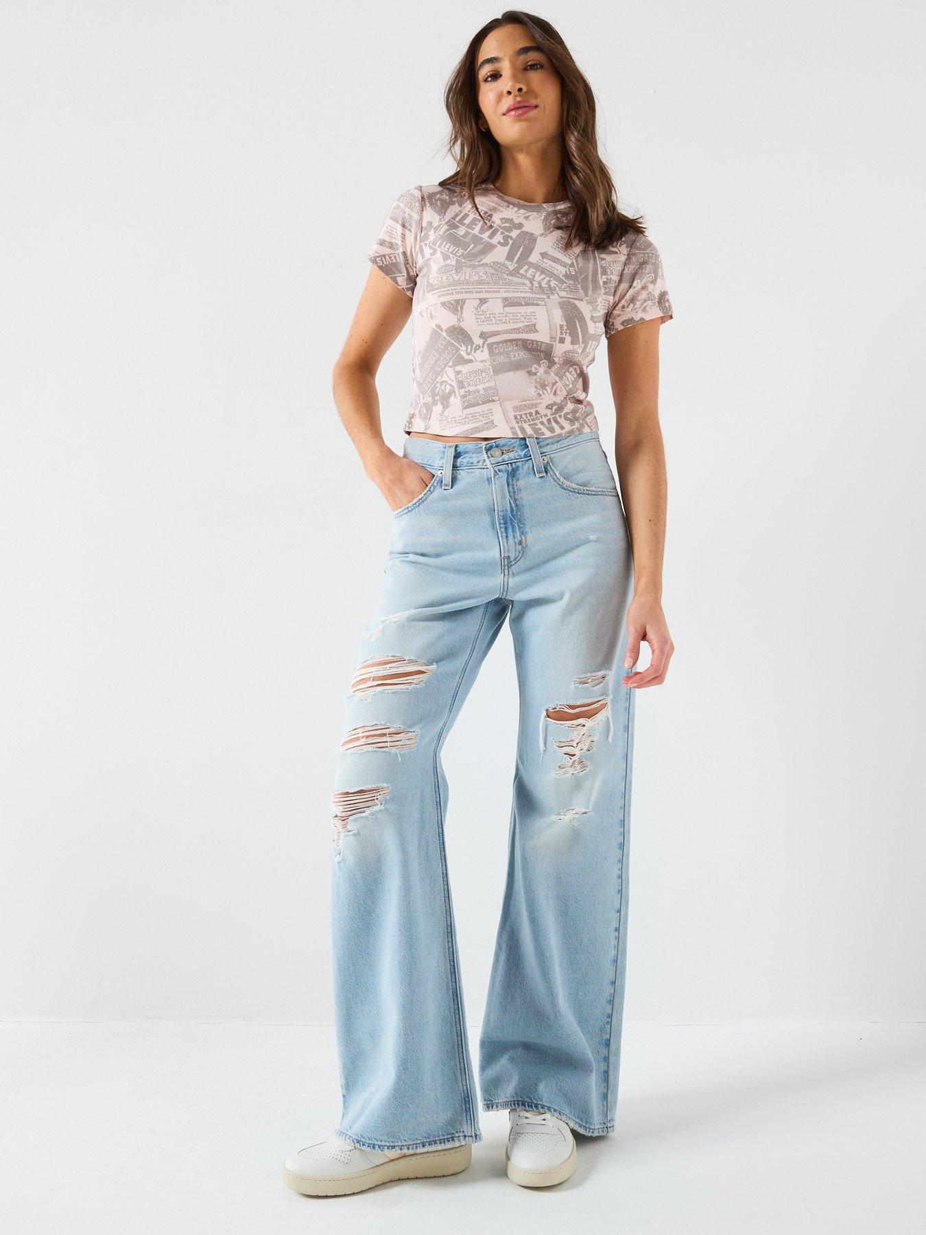 Image 3 of 6 of Levi's Graphic Essential Sporty Tee - Pink