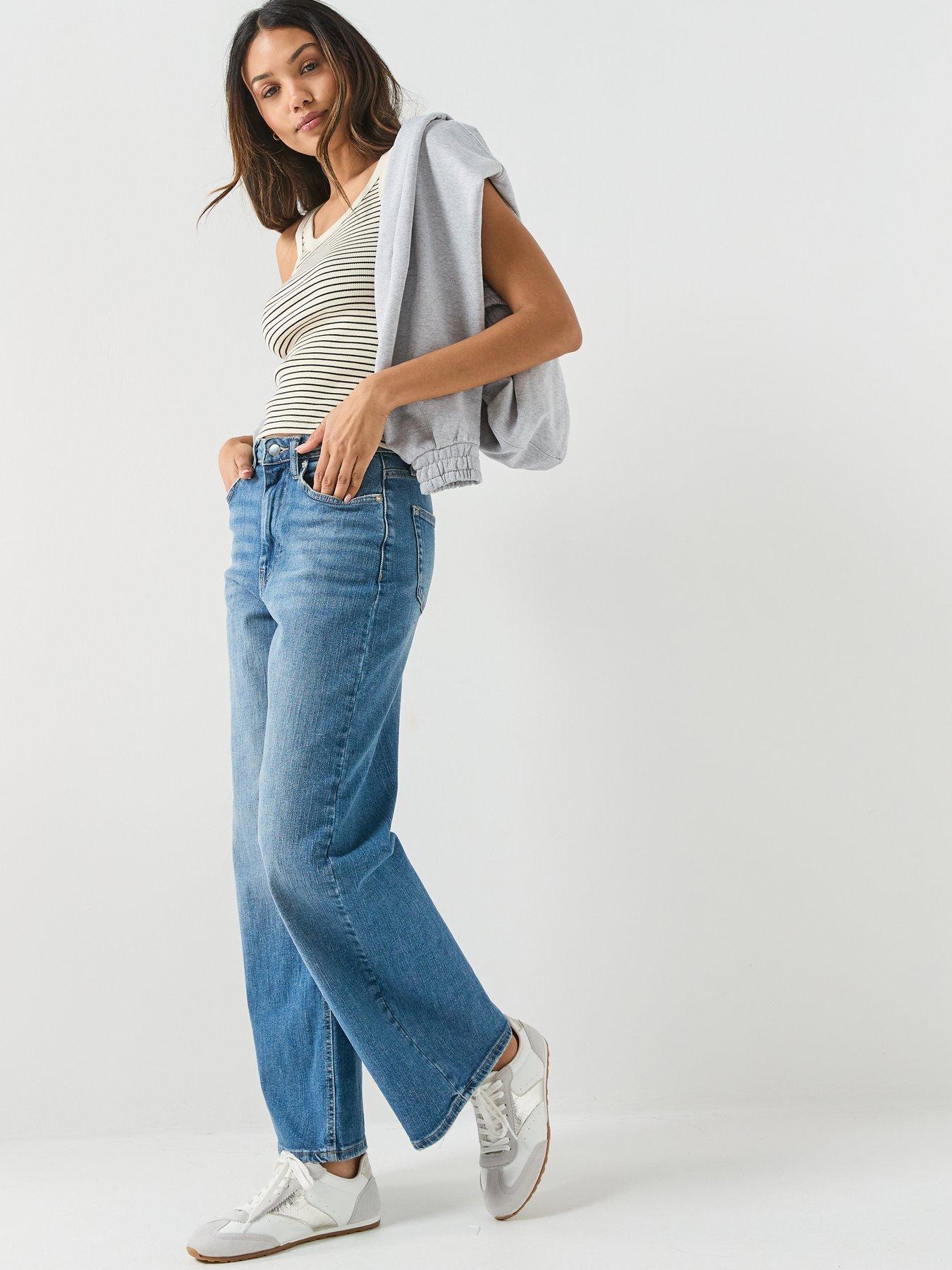 Image 3 of 6 of Levi's Essential Ribbed Tank - Beige