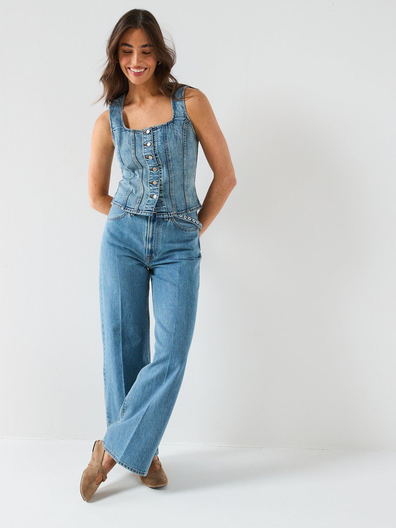  image of levis-sculpted-top
