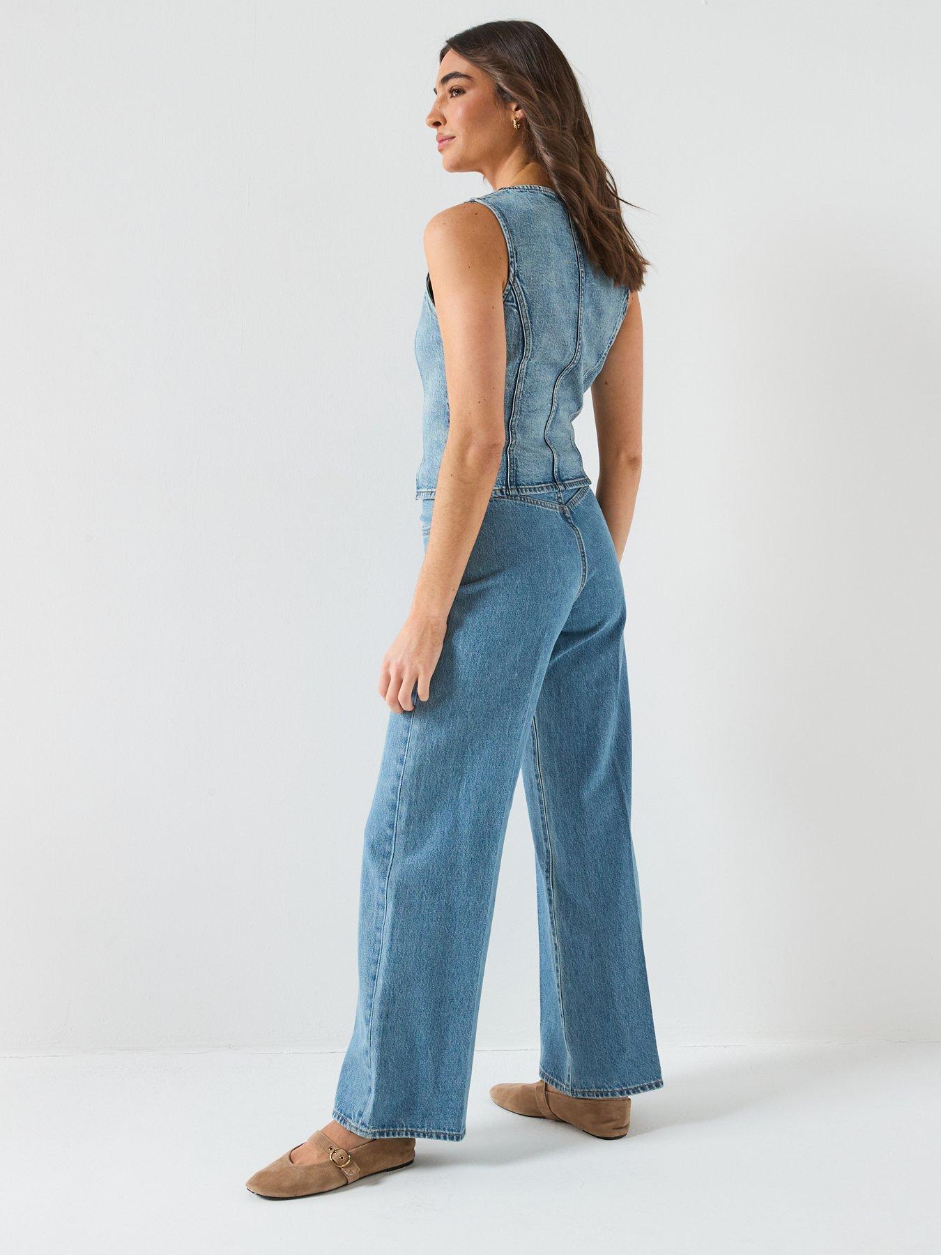  image of levis-sculpted-top