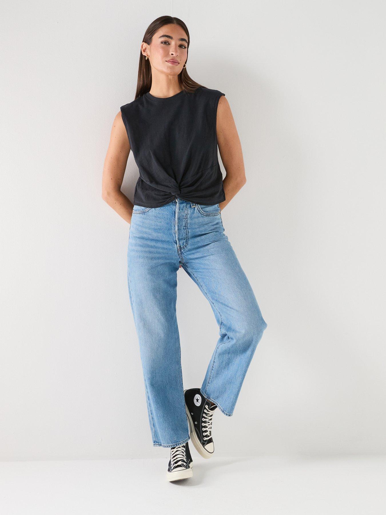 Image 3 of 6 of Levi's Jemma Knot Tee