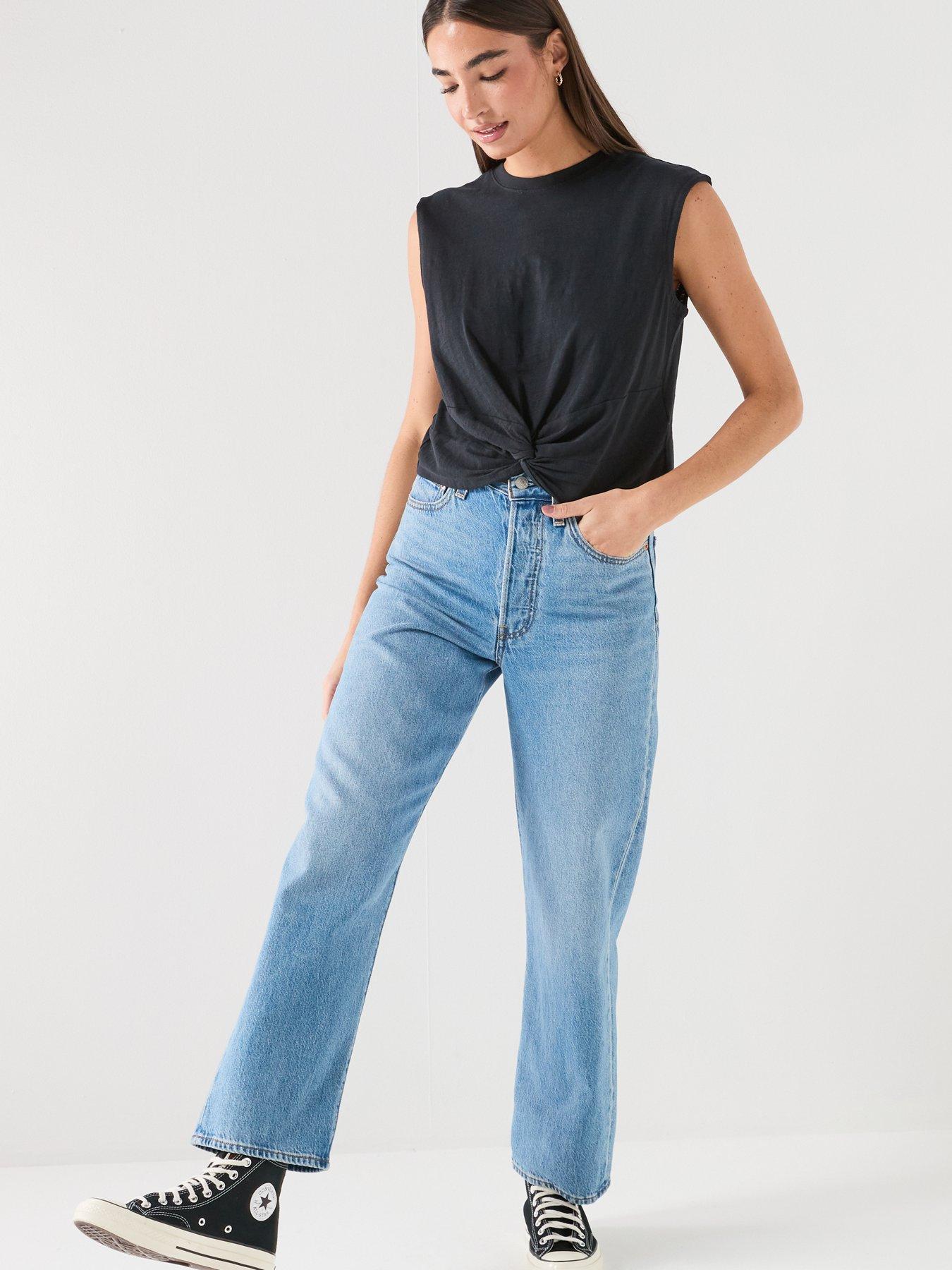 Image 6 of 6 of Levi's Jemma Knot Tee