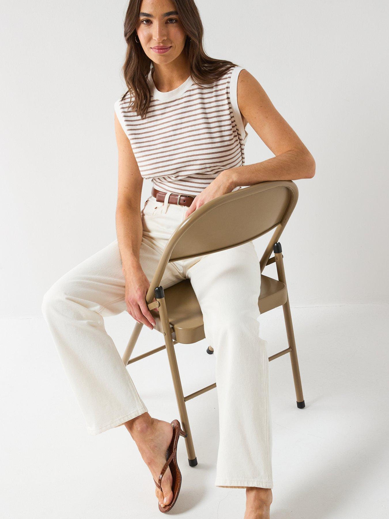 Image 5 of 6 of Levi's Boxy Tank - Beige