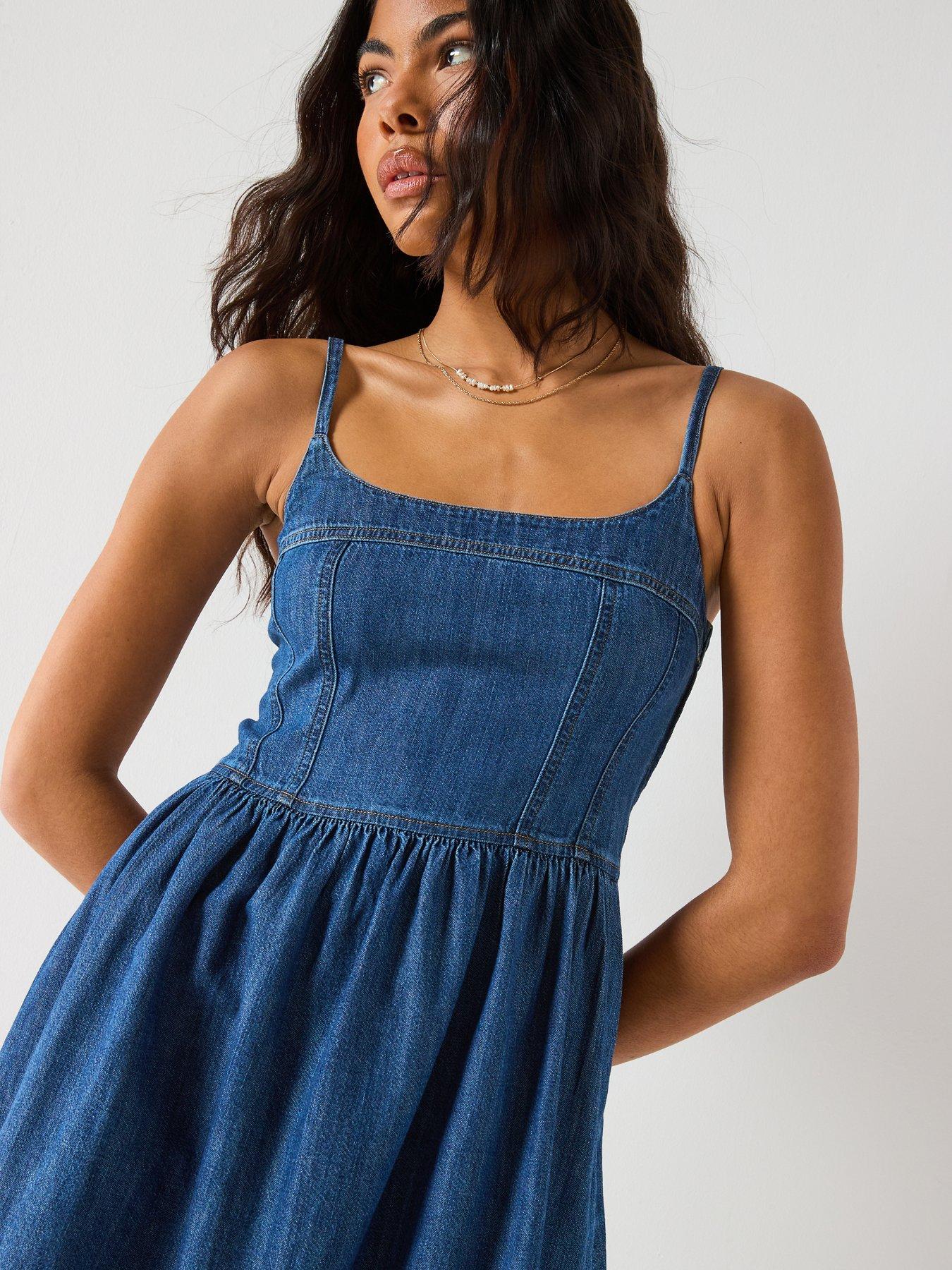 Image 4 of 6 of Levi's Jadine Denim Dress - Blue