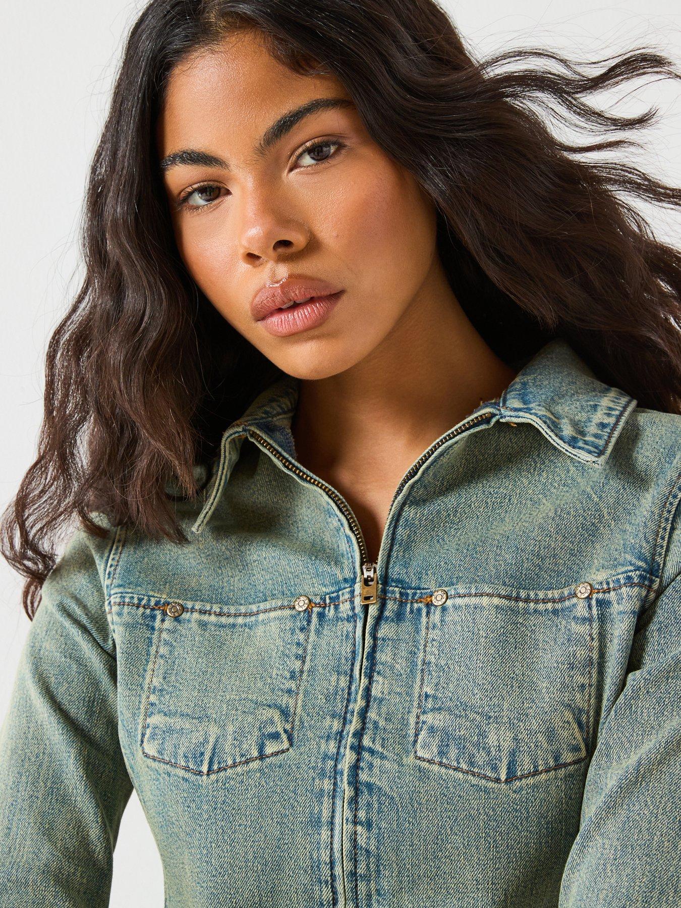 image of levis-y2k-stretch-fitted-trucker-denim-cropped-jacket-blue