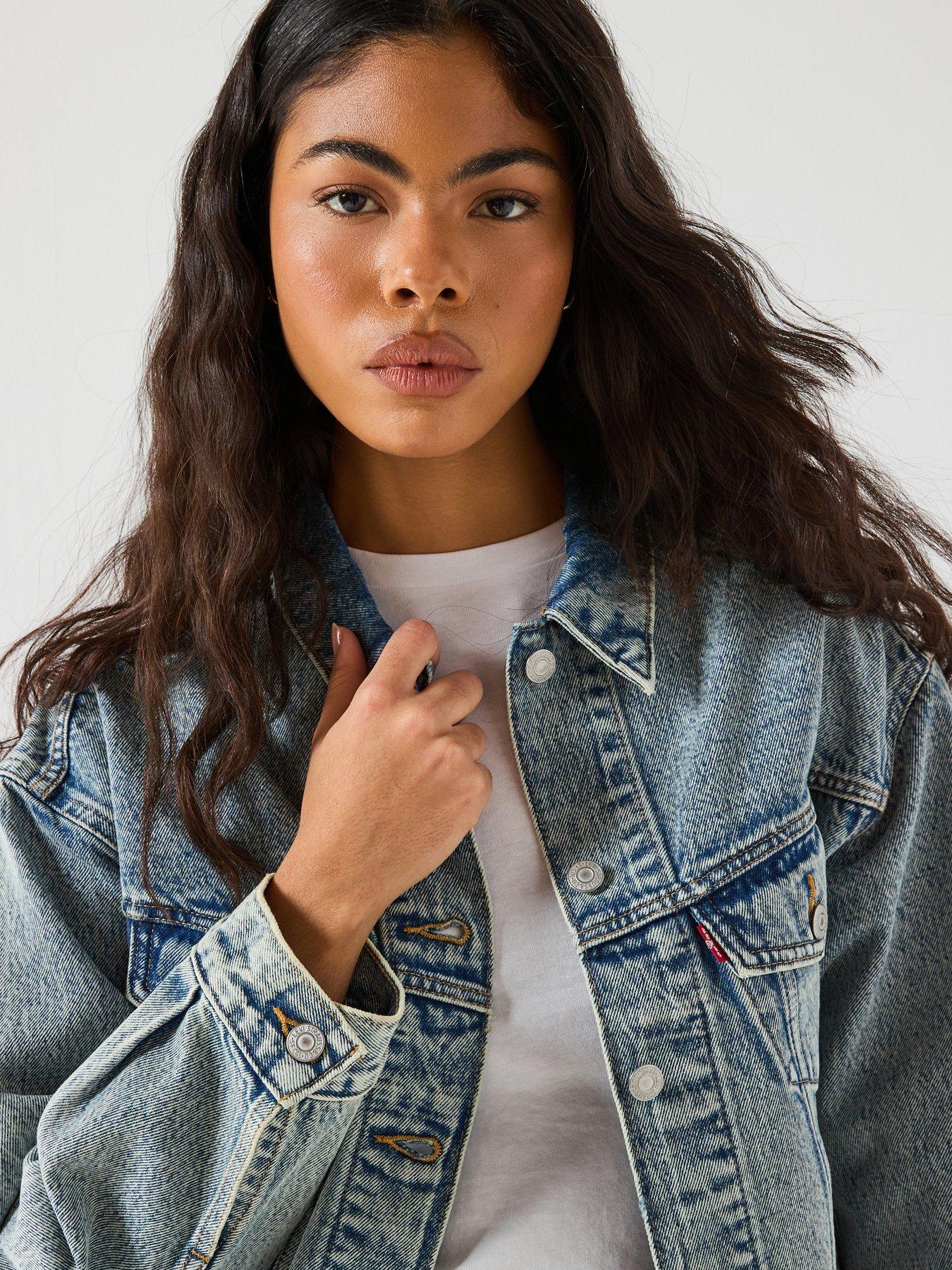 Image 6 of 6 of Levi's Shrunken '90s Trucker - Blue