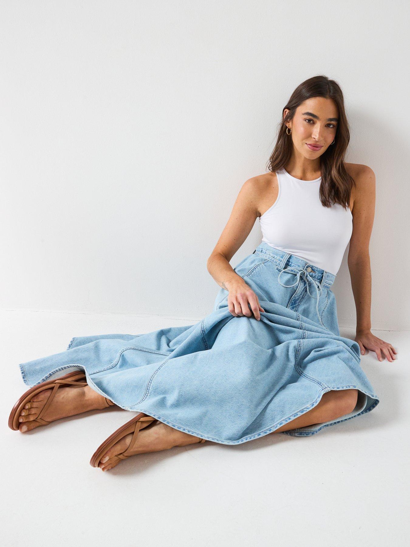 Image 4 of 6 of Levi's Xl Skirt - Blue