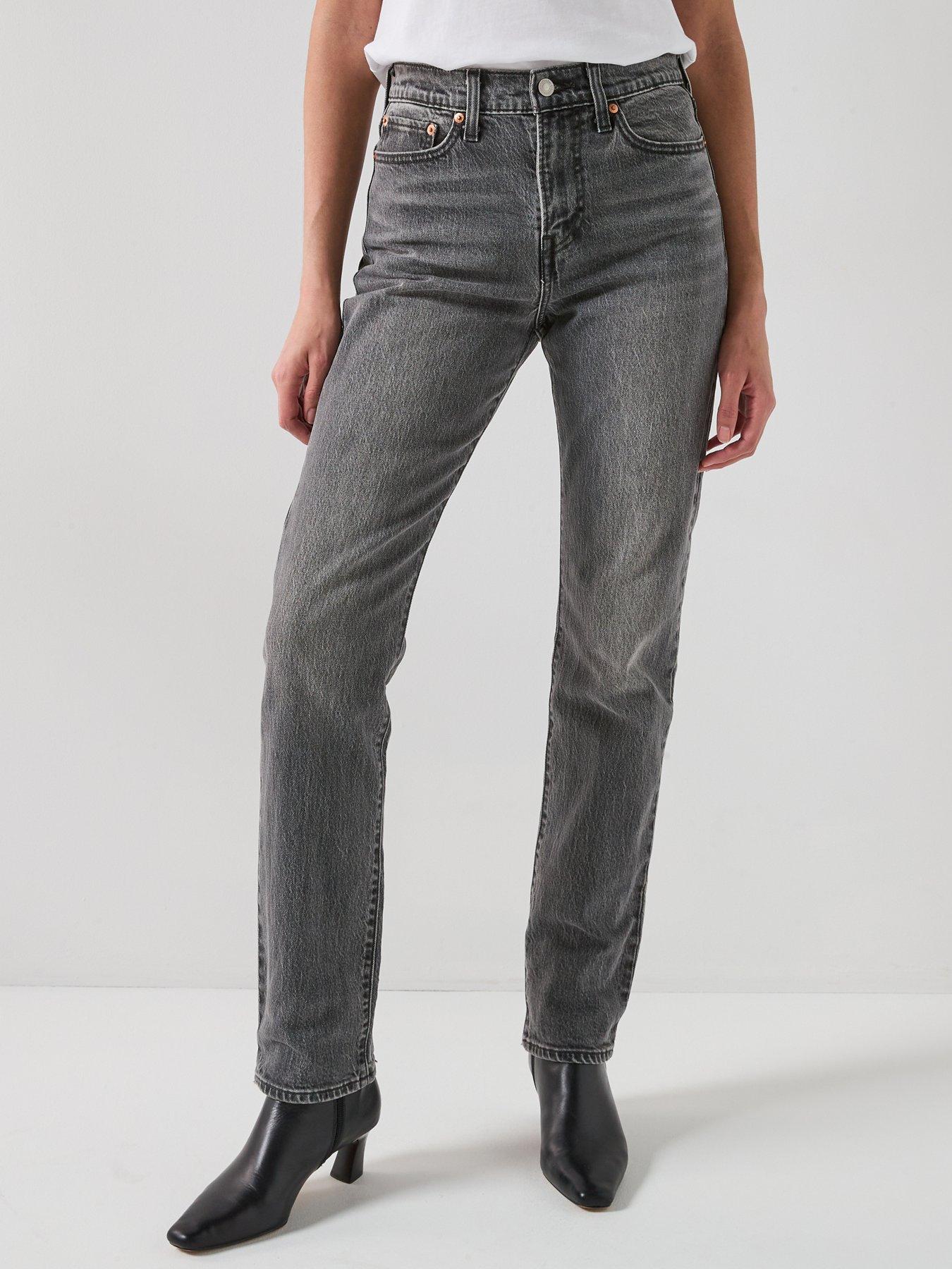 Image 1 of 6 of Levi's Wedgie Slim Jeans - Black