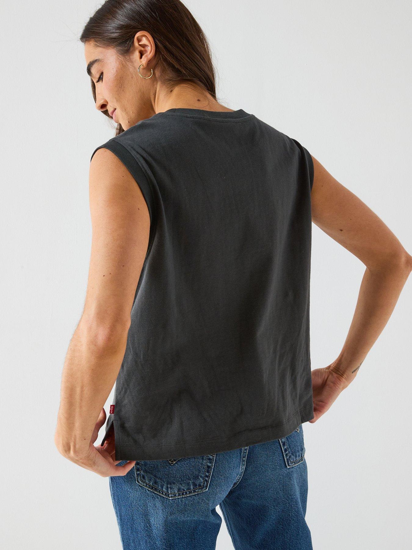Image 2 of 6 of Levi's Boxy Tank Top - Black