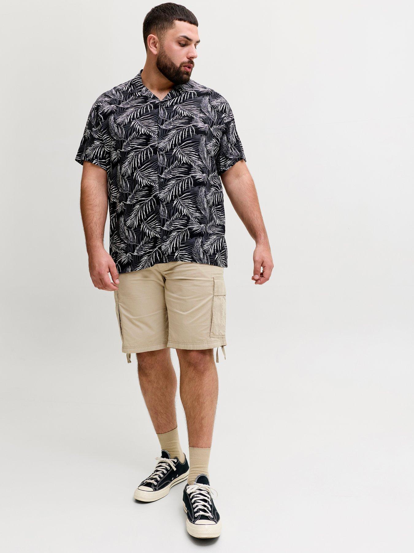 Image 3 of 7 of Jack & Jones Plus Cole Frank Cargo Shorts - Beige