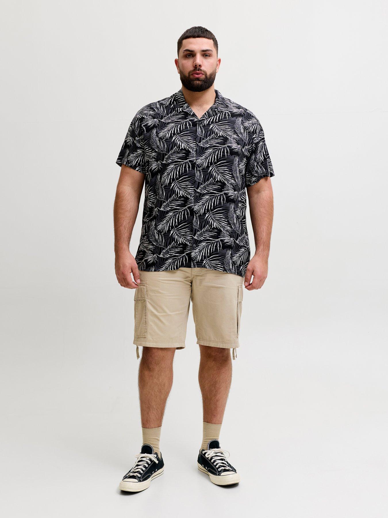 Image 5 of 7 of Jack & Jones Plus Cole Frank Cargo Shorts - Beige