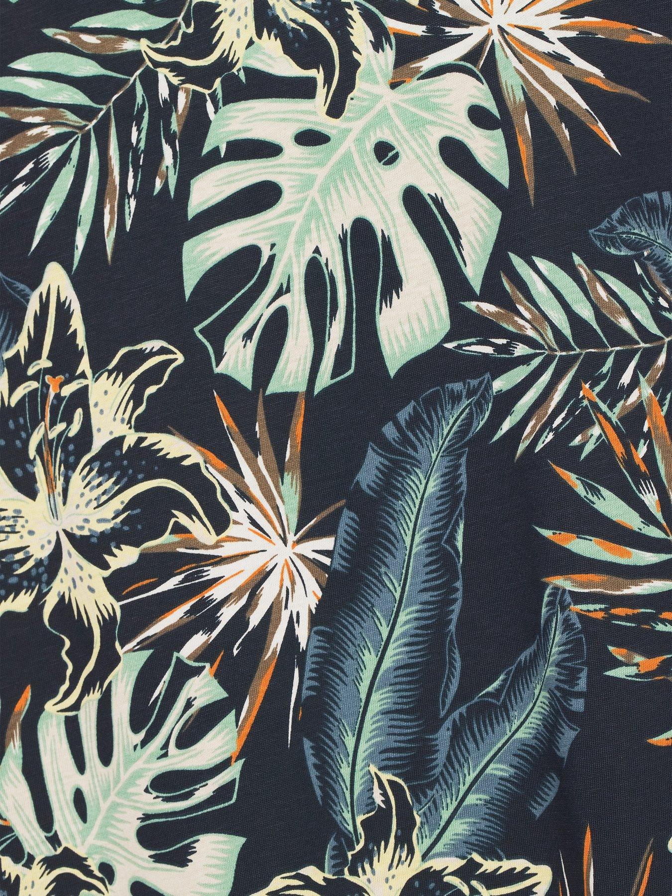  image of jack-jones-plus-honolulu-aop-printed-t-shirt-navy