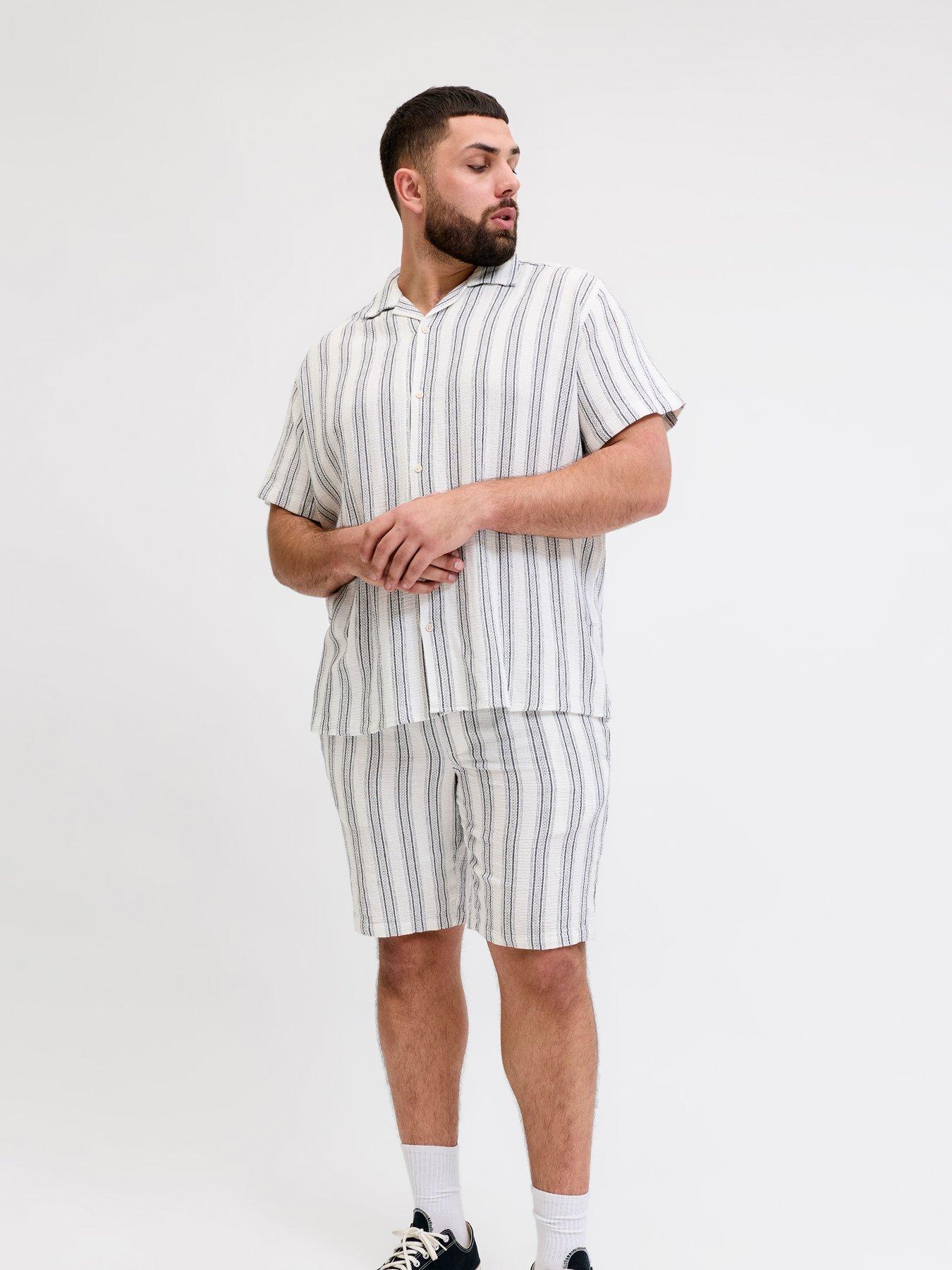 Image 2 of 7 of Jack & Jones Plus Jaiden Coba Stripe Jogger Shorts - White