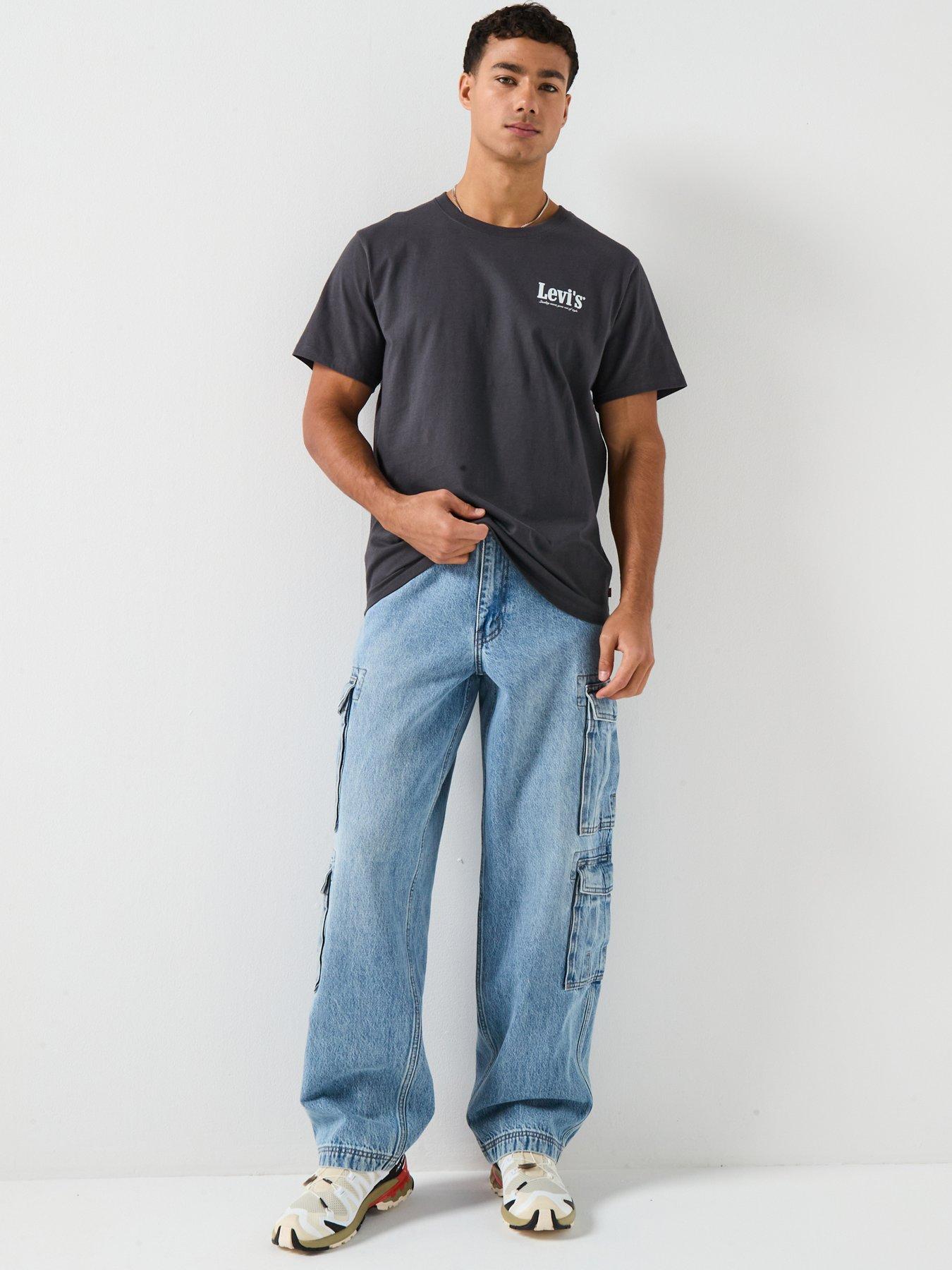 Image 5 of 6 of Levi's Levi's Serving Up Classics Back Graphic Relaxed Fit T-shirt