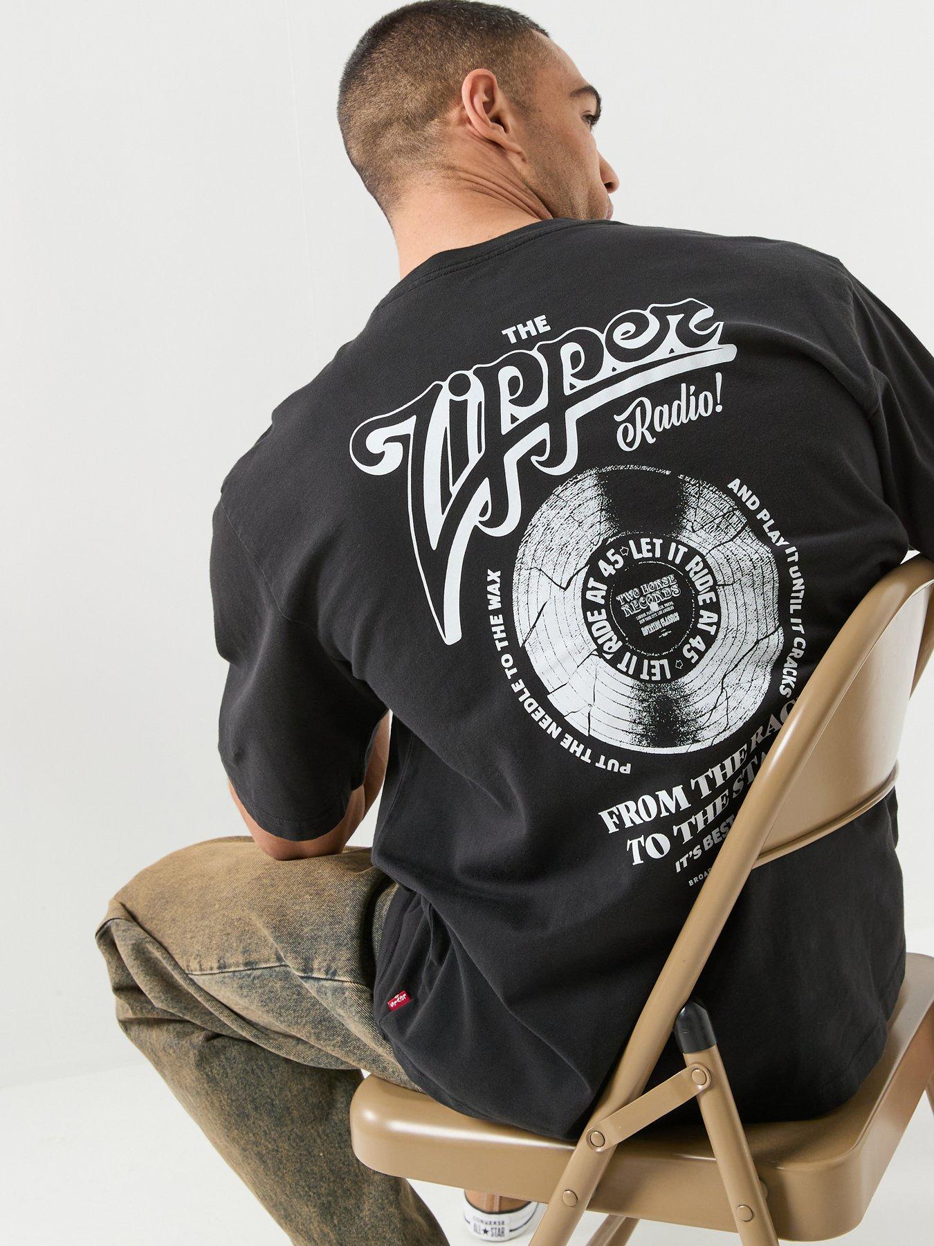 levis-radio-back-graphic-t-shirt-black