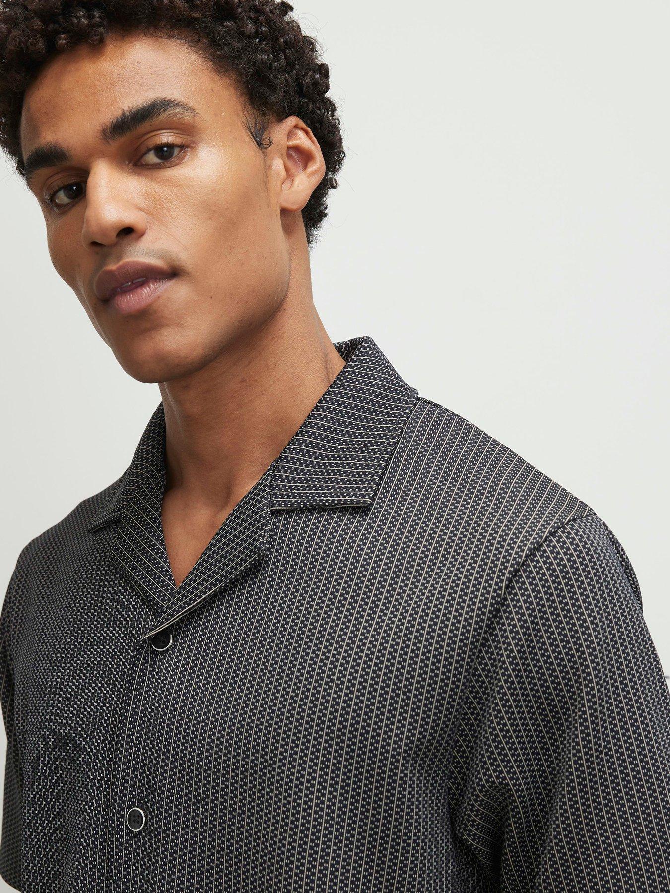 Image 3 of 6 of River Island Check Jacquard Short Sleeve Shirt - Black