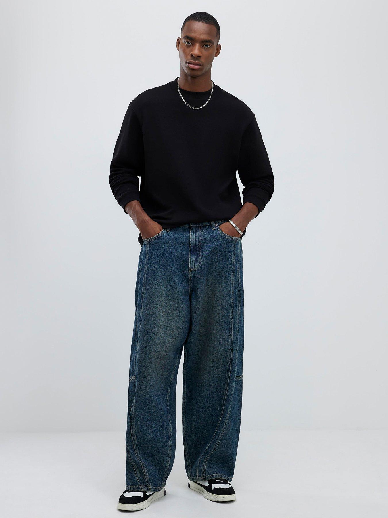 Image 3 of 4 of River Island Long Sleeve Regular Essentials Crew - Black