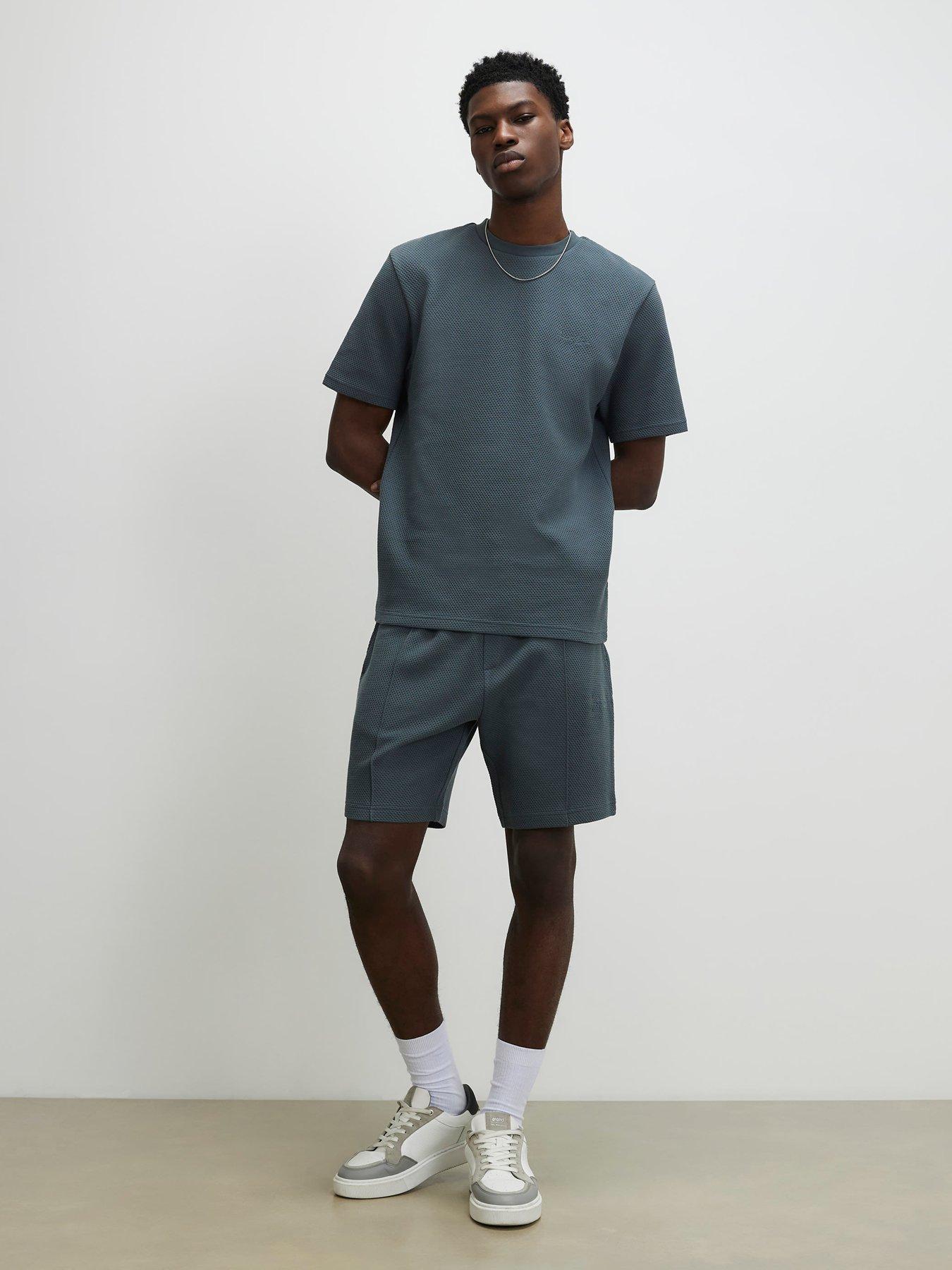 Image 3 of 6 of River Island Slim Bubble Interlock Short Sleeve T-Shirt - Grey
