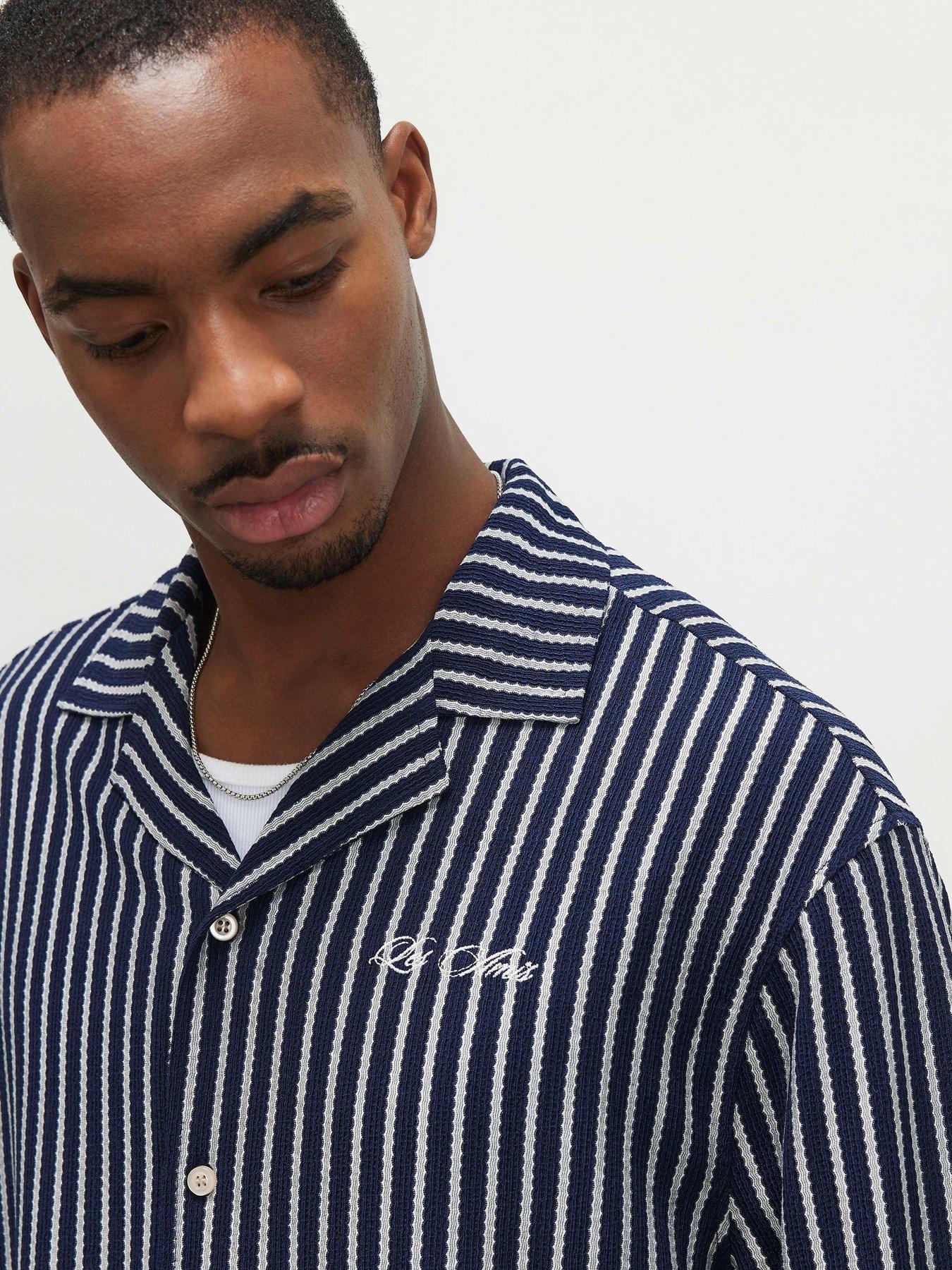 Image 4 of 6 of River Island Short Sleeve Reg Textured Stripe Shirt - Navy