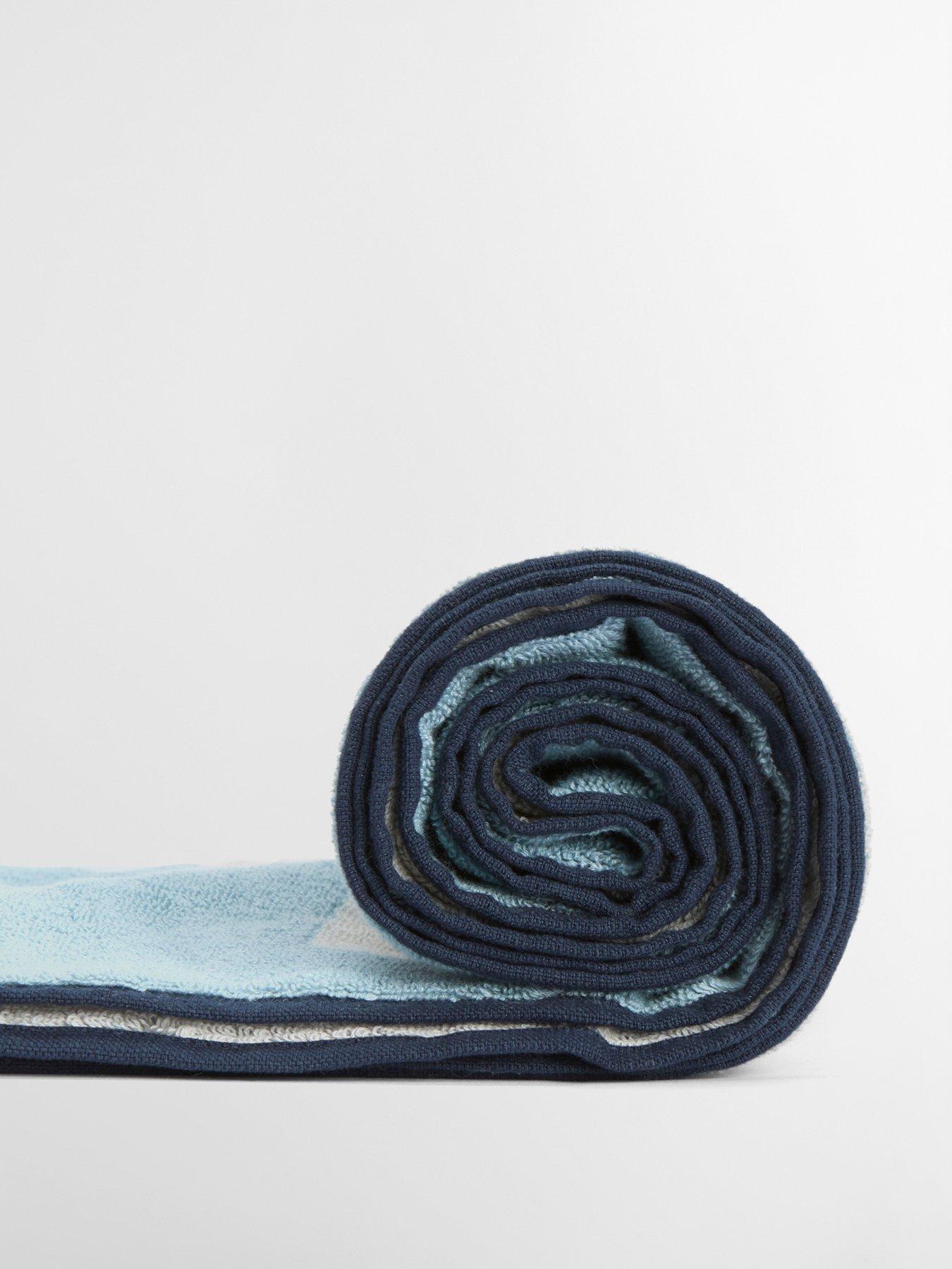 Image 4 of 4 of Barbour Archive Beach Towel - Blue
