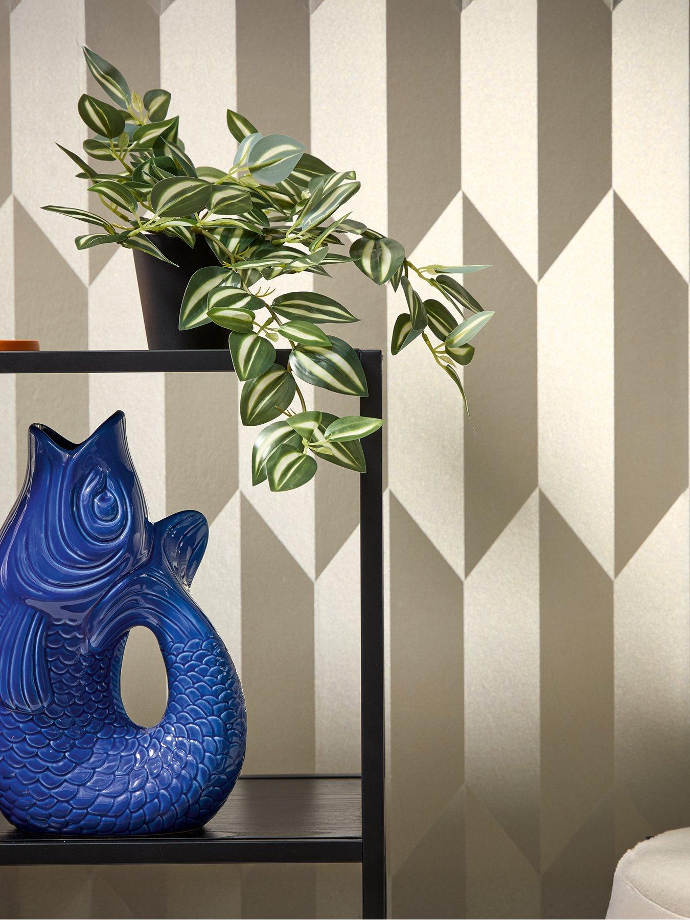 Image 1 of 4 of CosmoLiving by Cosmopolitan Graphic Groove Edge Metallic Non Woven Wallpaper