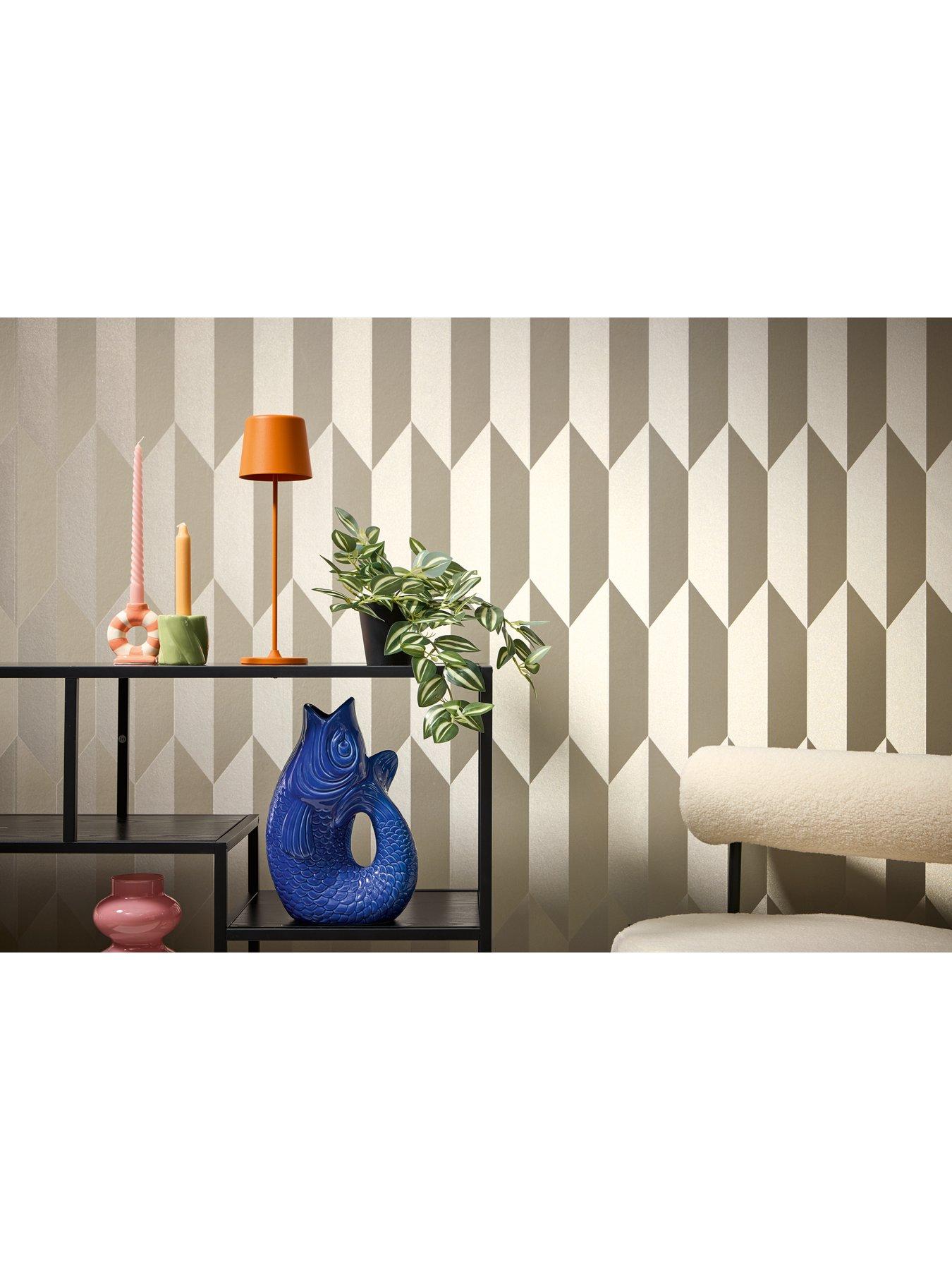 Image 4 of 4 of CosmoLiving by Cosmopolitan Graphic Groove Edge Metallic Non Woven Wallpaper