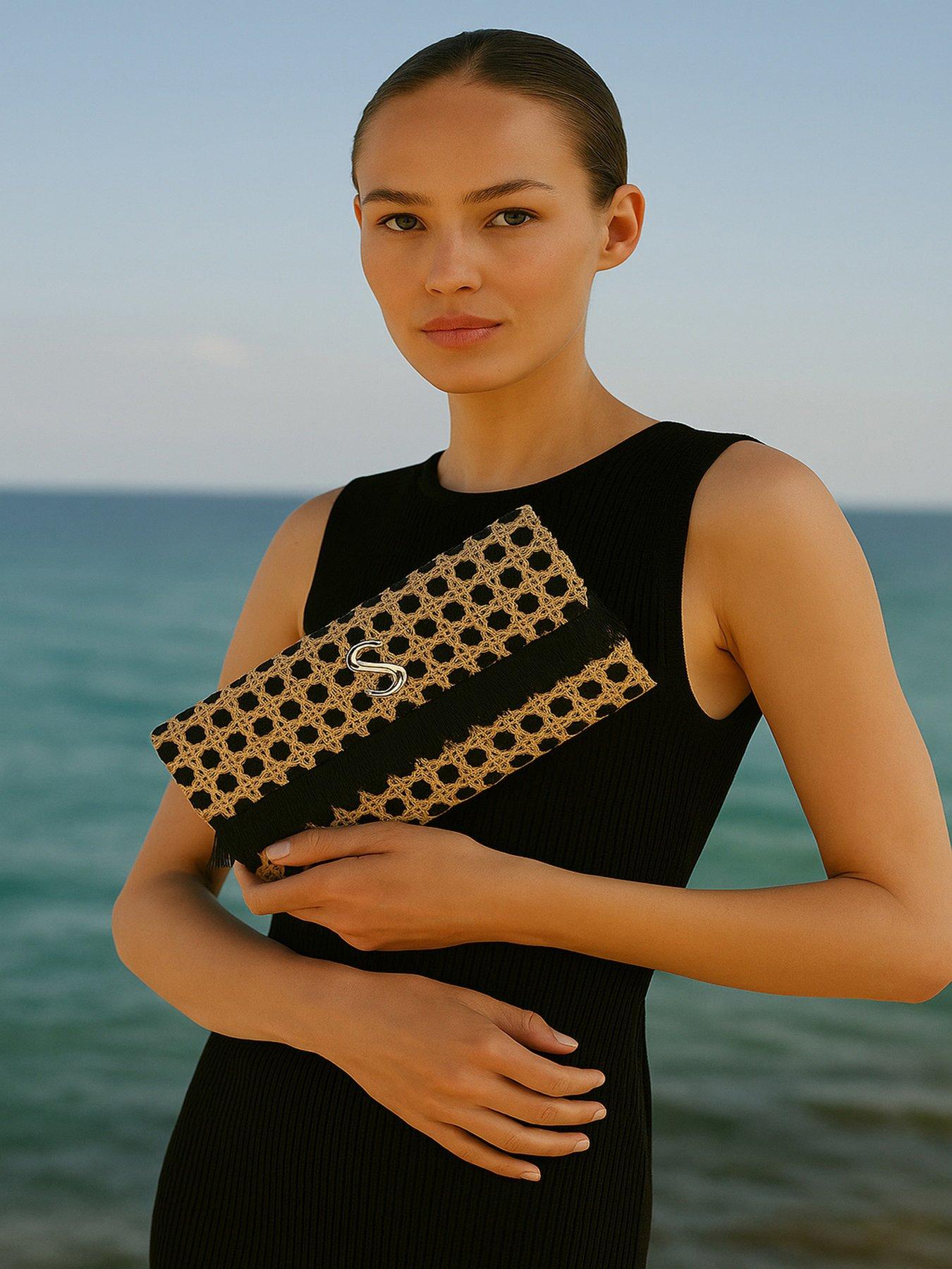 sorena-harites-clutch-madalena-black