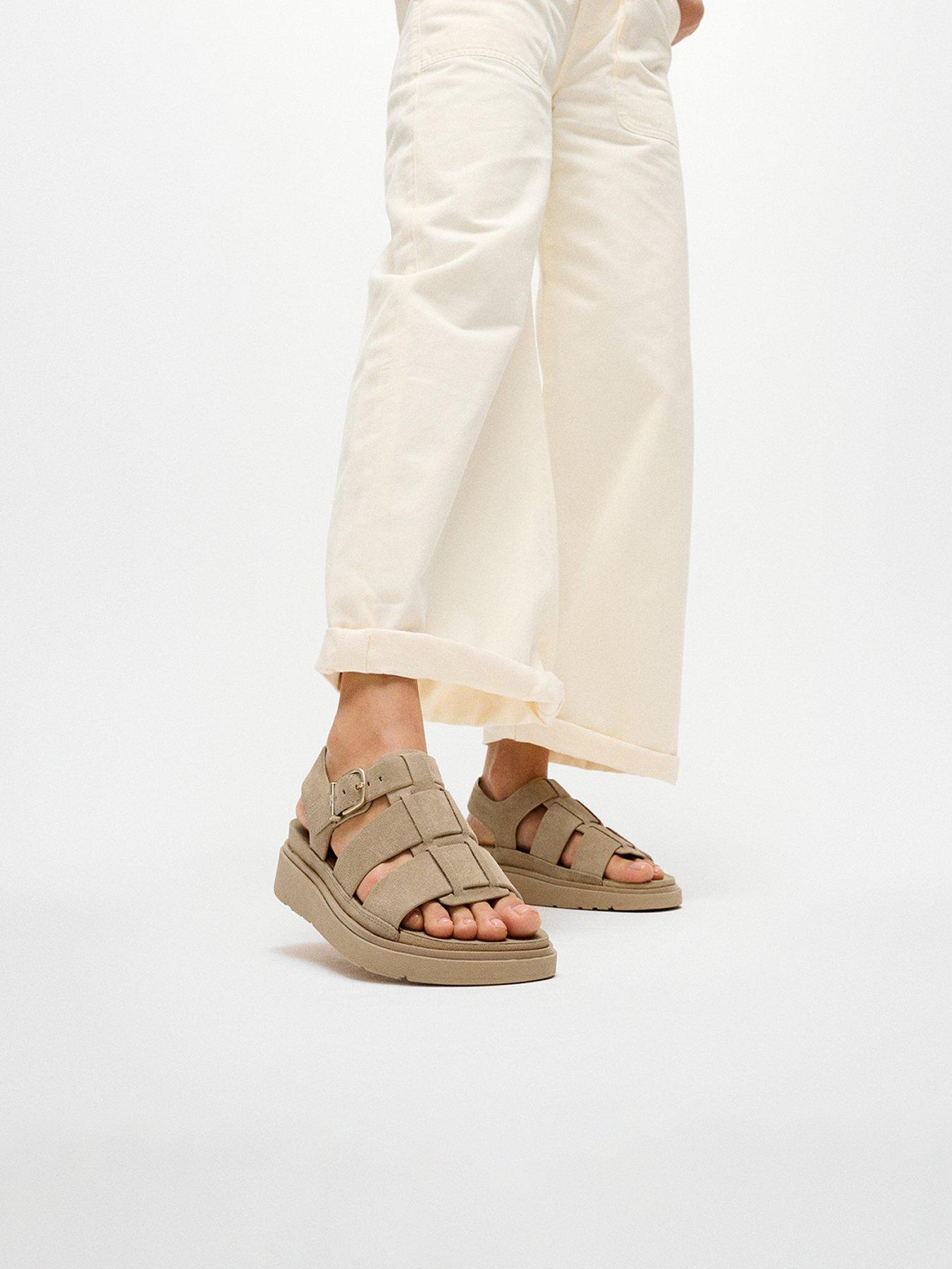 fitflop-gen-ff-suede-fisherman-sandals-cappuccino