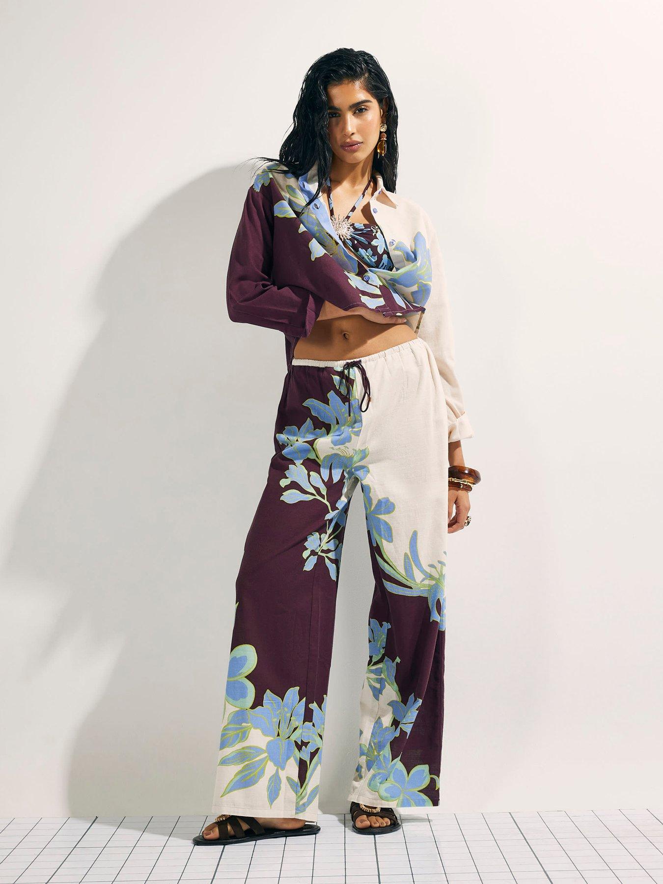 Image 3 of 4 of River Island Tropical Border Beach Trousers - &nbsp;Cream