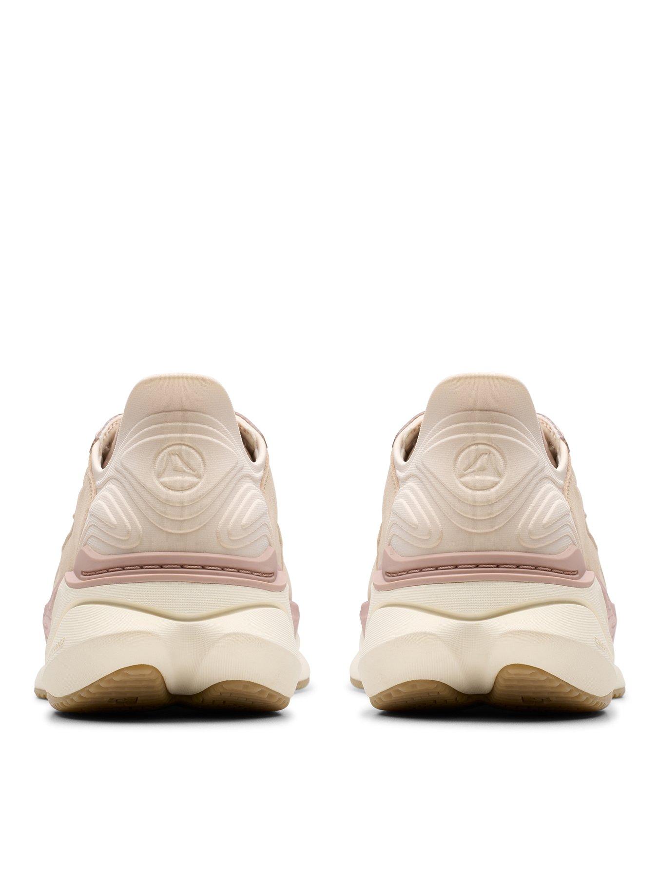  image of clarks-pace-trainer-sand
