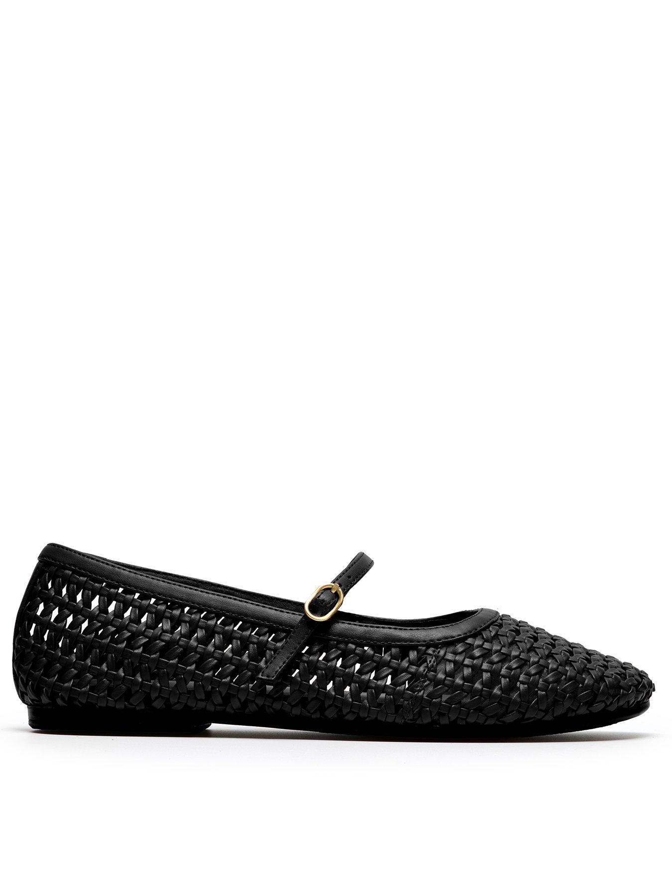 Clarks Livia Sky Shoes - Black Weave