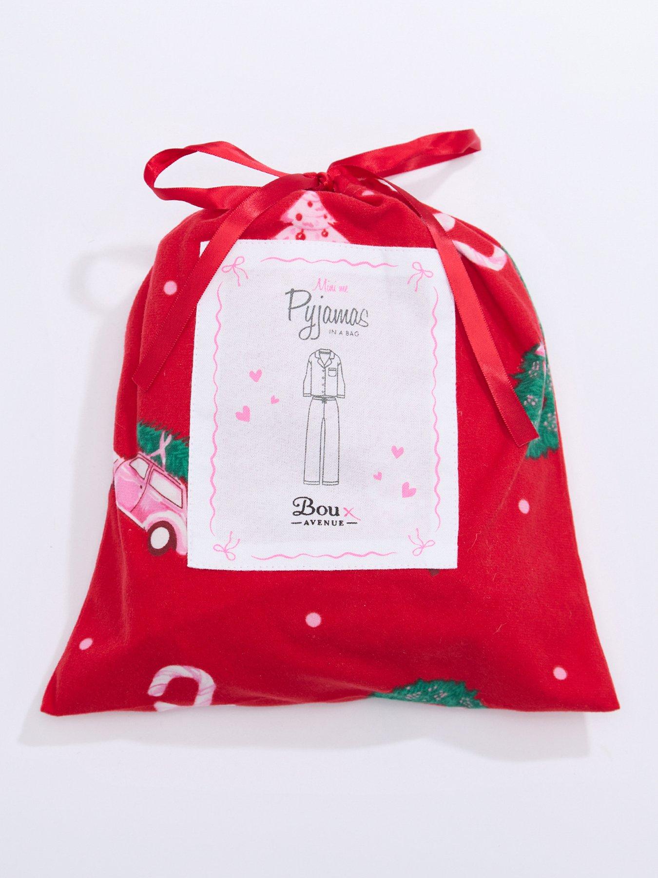 Image 5 of 6 of Boux Avenue Girls Christmas Scene Pyjamas In A Bag - Red Mix