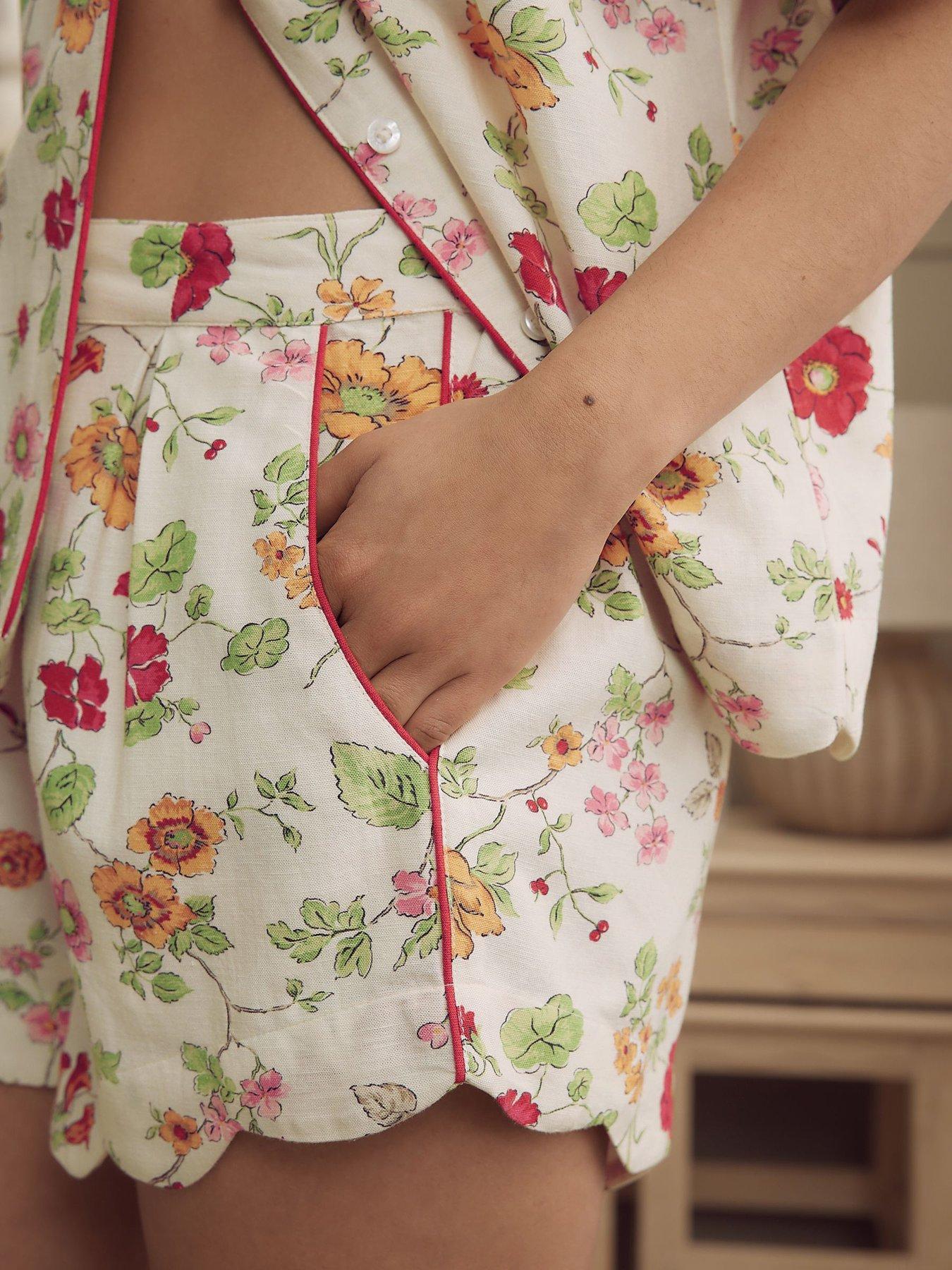 Image 4 of 7 of Laura Ashley Penny Woven Pyjama Set - Red