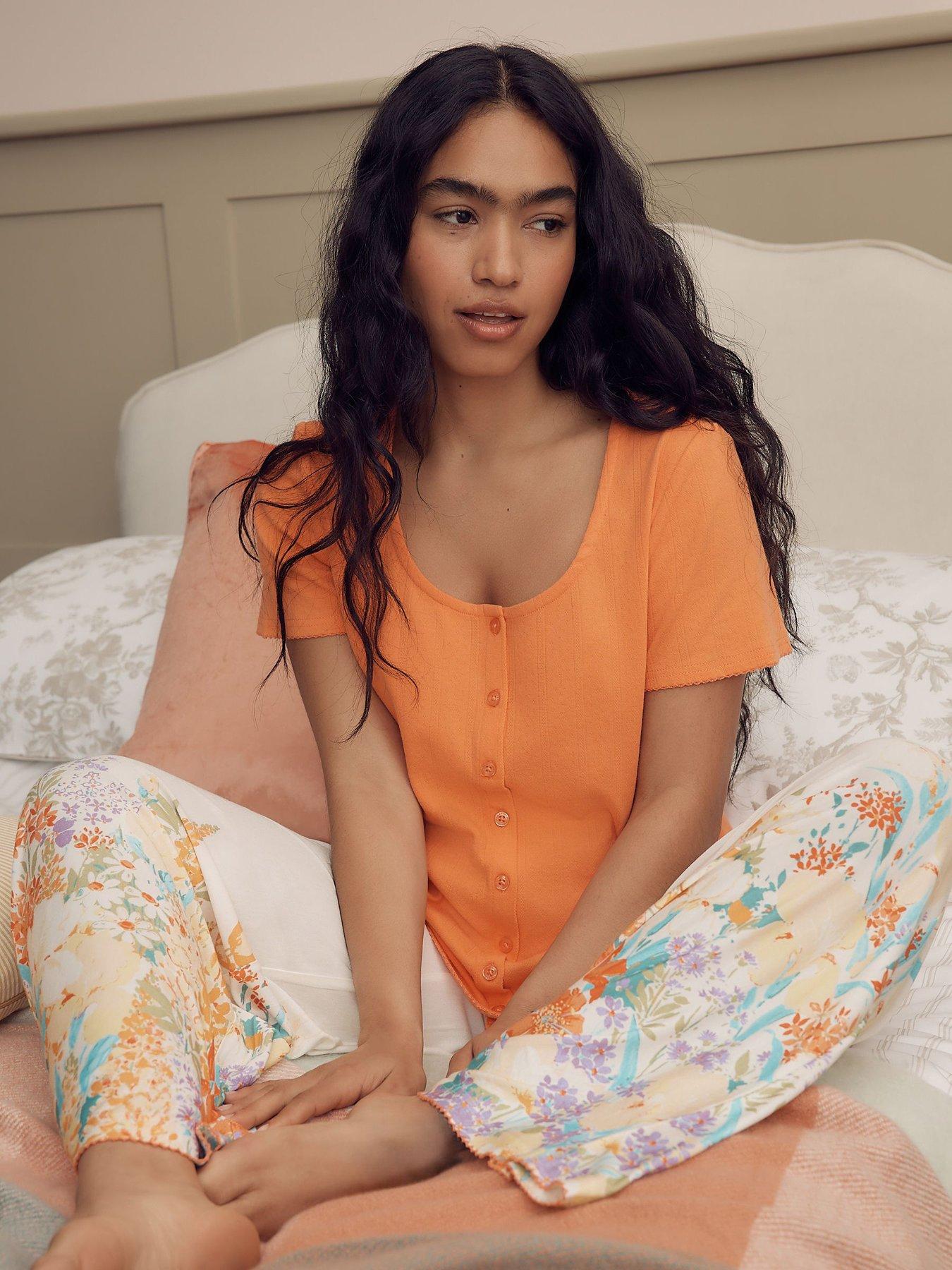 Image 3 of 7 of Laura Ashley Pointelle Short Sleeve Jer Pyjamas - Pink