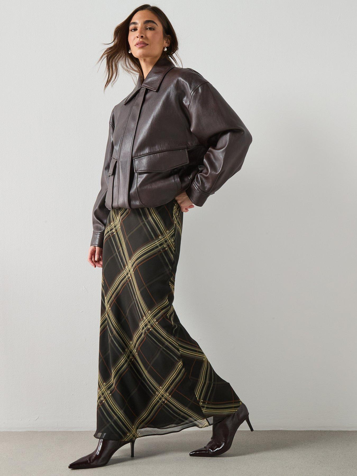 Image 3 of 6 of Mango Checked Long Skirt - Black