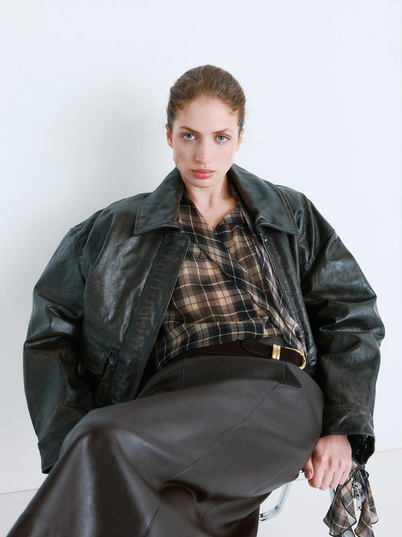  image of mango-blouse-with-check-pattern-and-foulard-collar-black