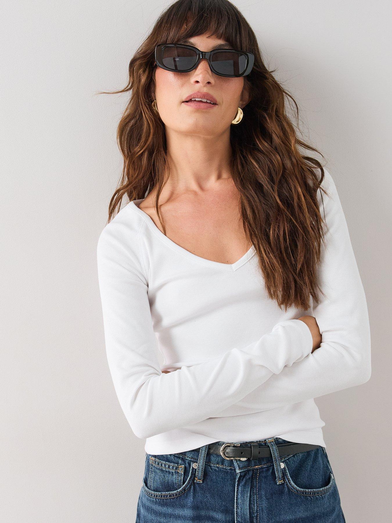 Image 4 of 7 of The Very Collection Deep V Neck Raglan T-Shirt - White