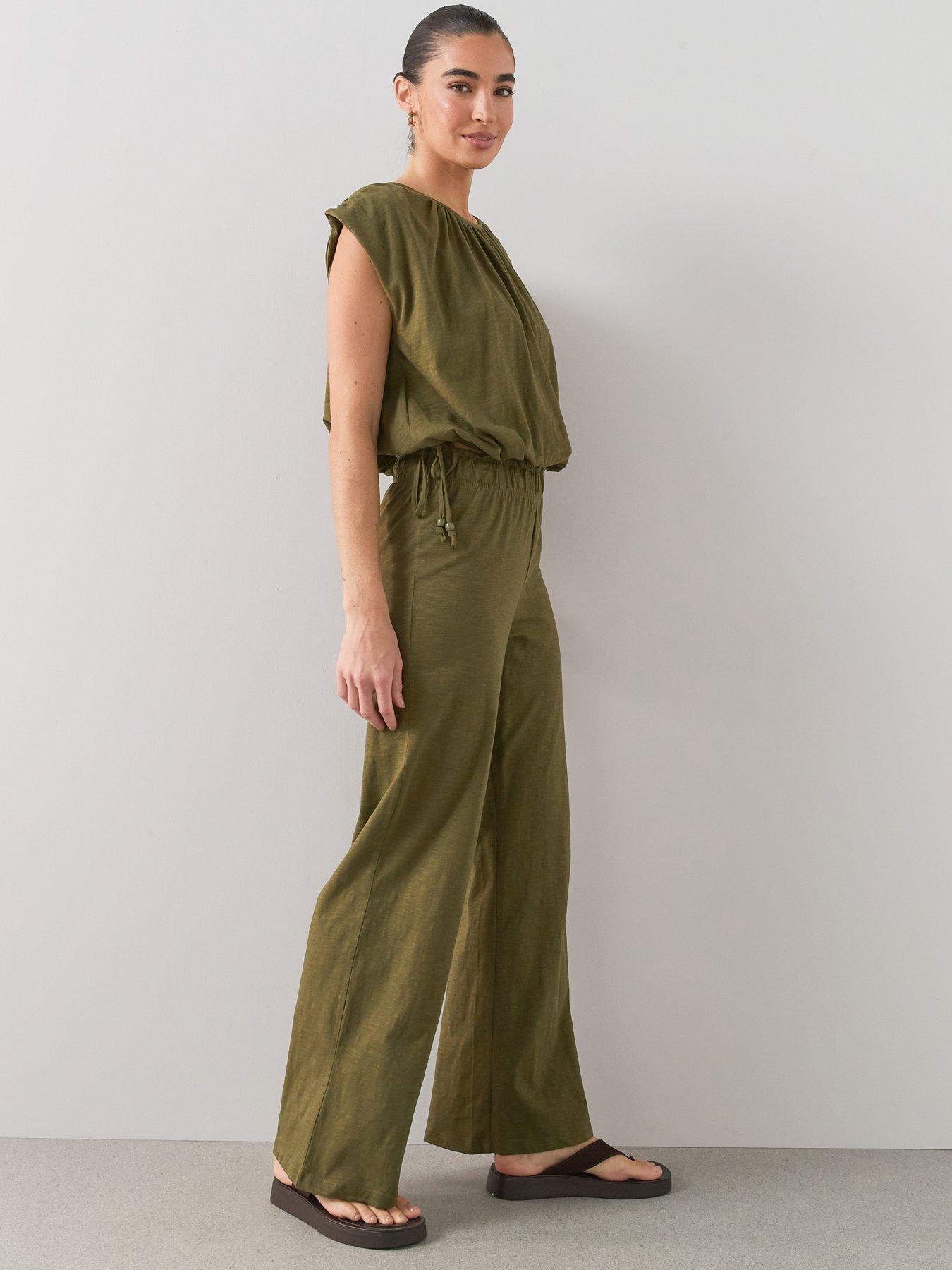 Image 5 of 7 of The Very Collection Elasticated Waist T-Shirt Co-Ord - Khaki