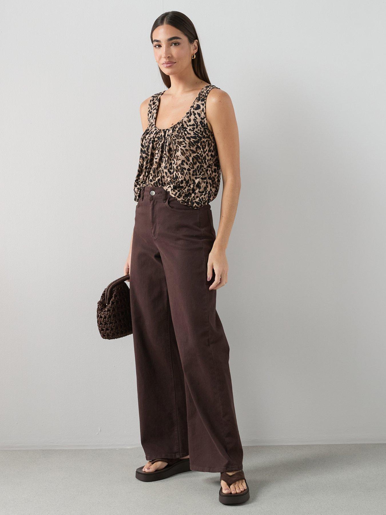 Image 3 of 6 of The Very Collection Printed Stretch Bubble Hem Vest