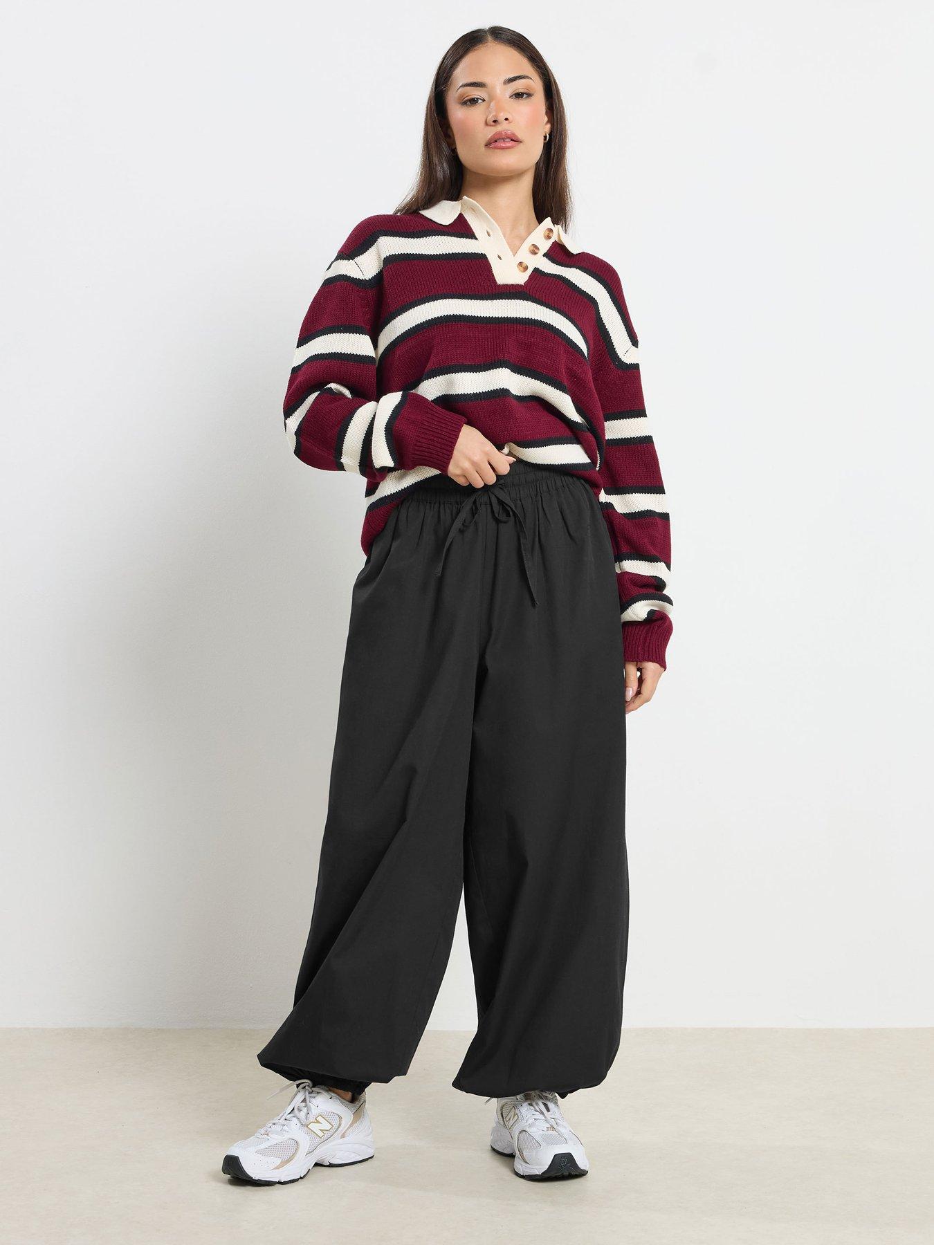 Image 3 of 4 of PixieGirl Petite Poplin Cuffed Balloon Trousers - Black