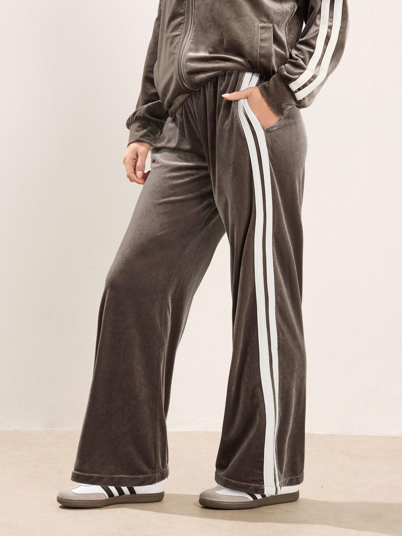 Image 3 of 4 of PixieGirl Petite Velour Stripe Jogger - Brown