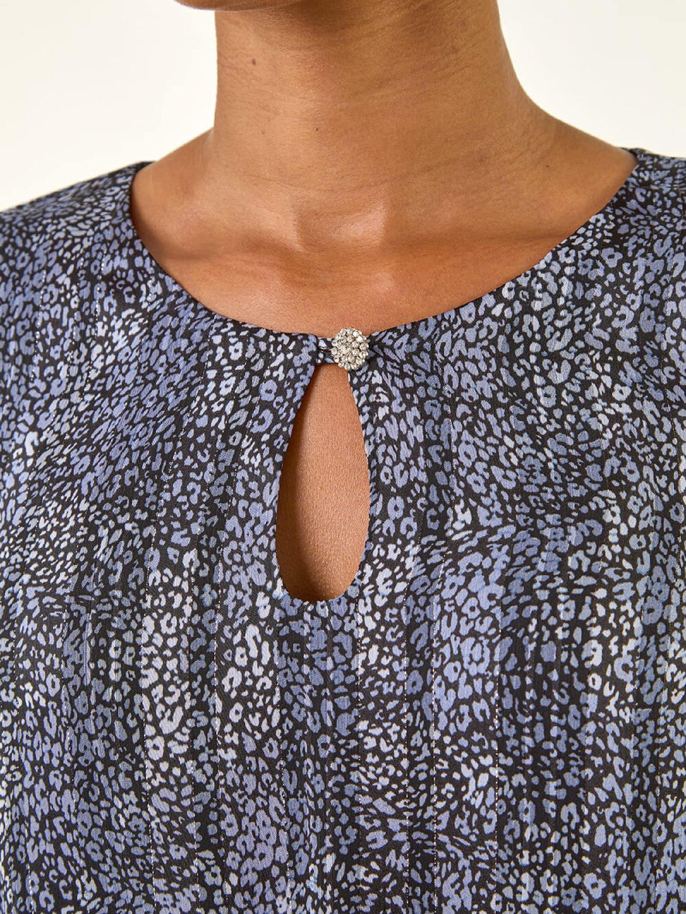 Image 5 of 5 of Roman Petite Animal Keyhole Buttoned Top - Black