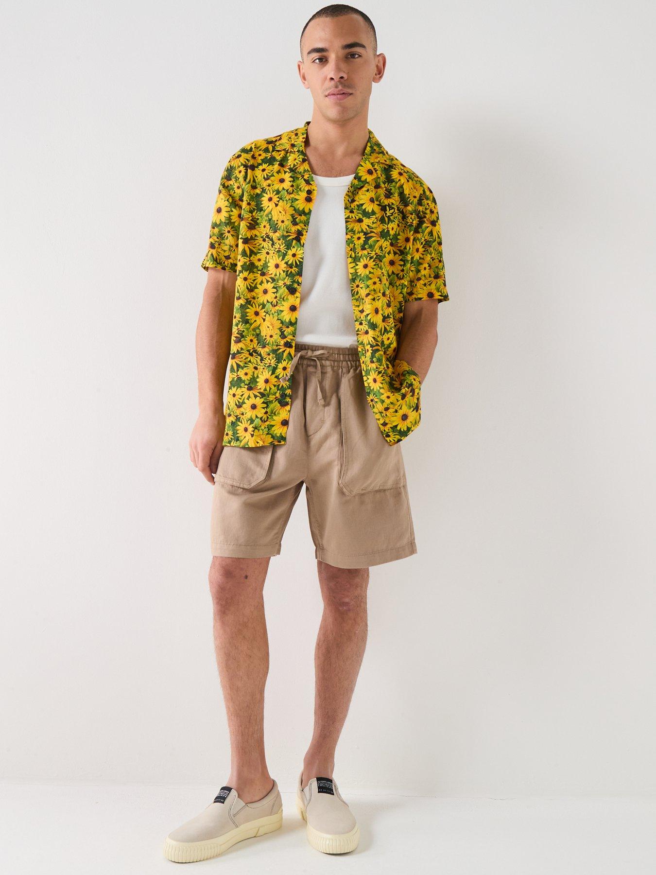 Image 3 of 5 of Lyle & Scott Linen Shorts - Beige
