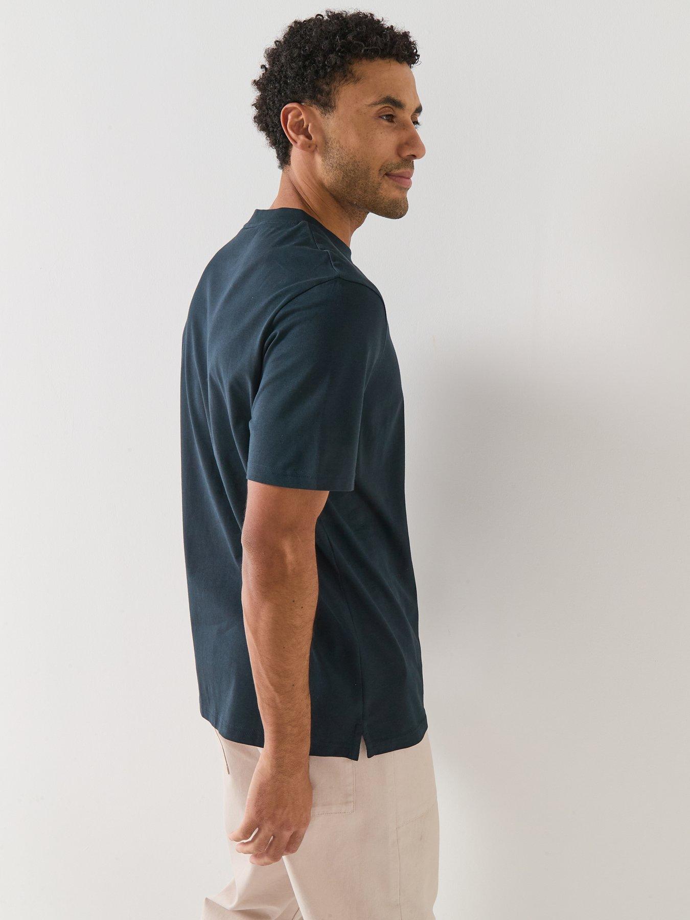 Image 2 of 5 of Lyle & Scott Oversized T-Shirt - Navy